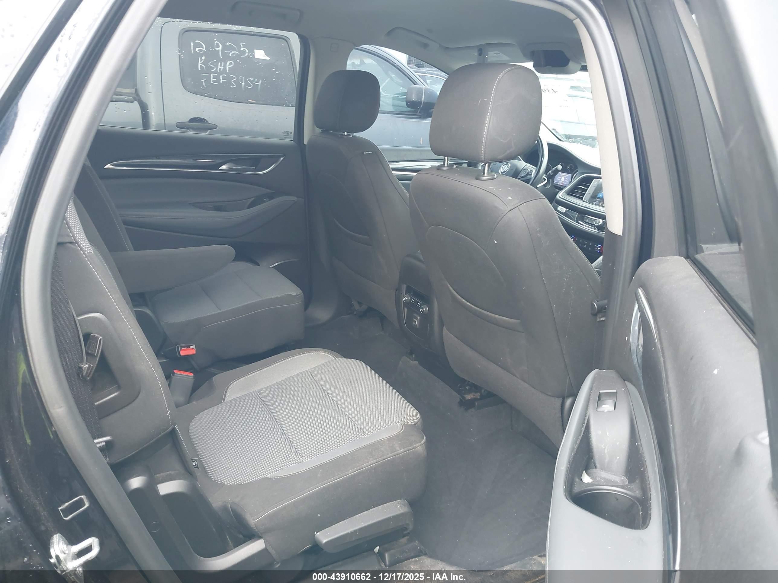BUICK ENCLAVE image 8