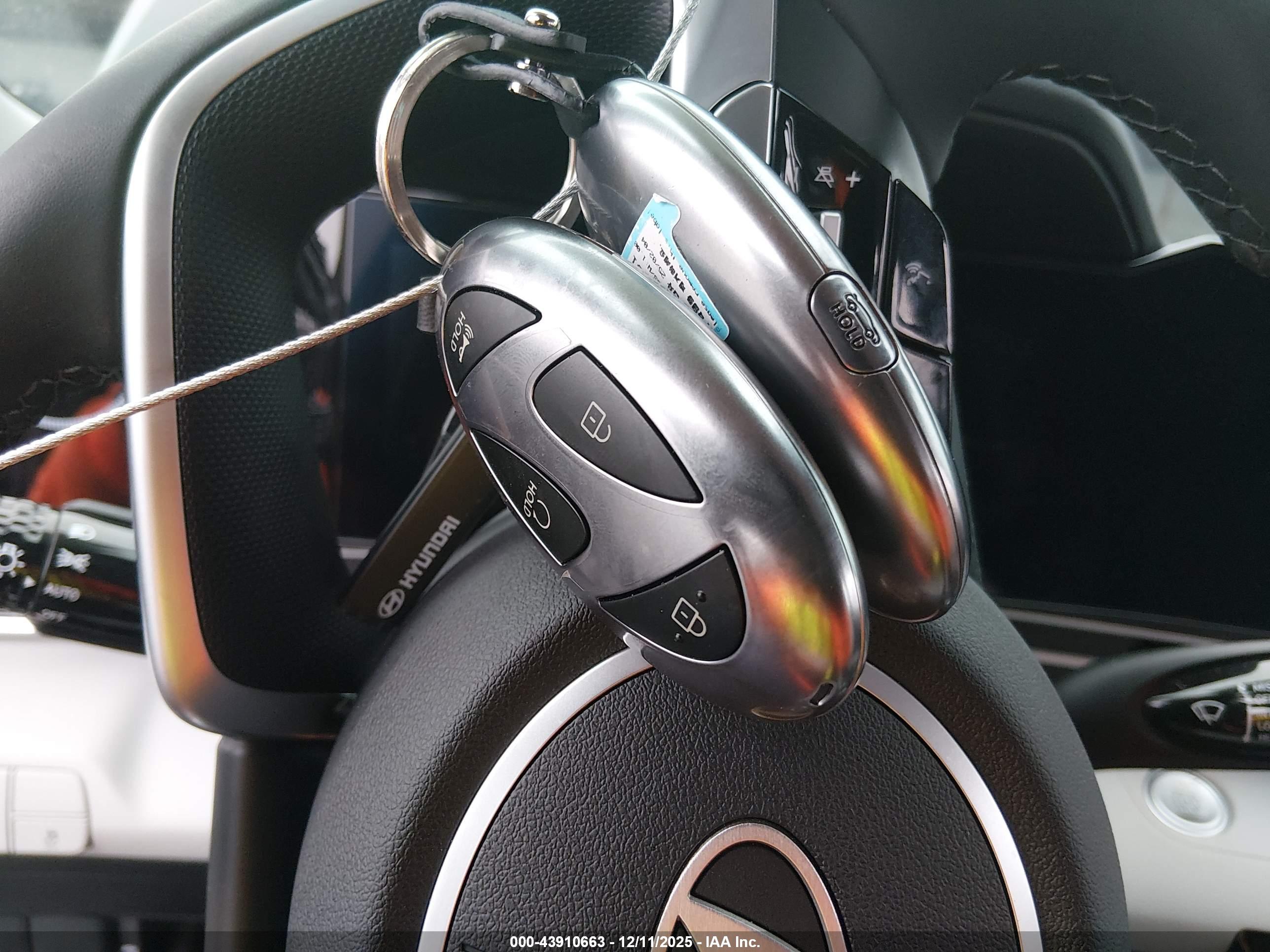 HYUNDAI ELANTRA image 11