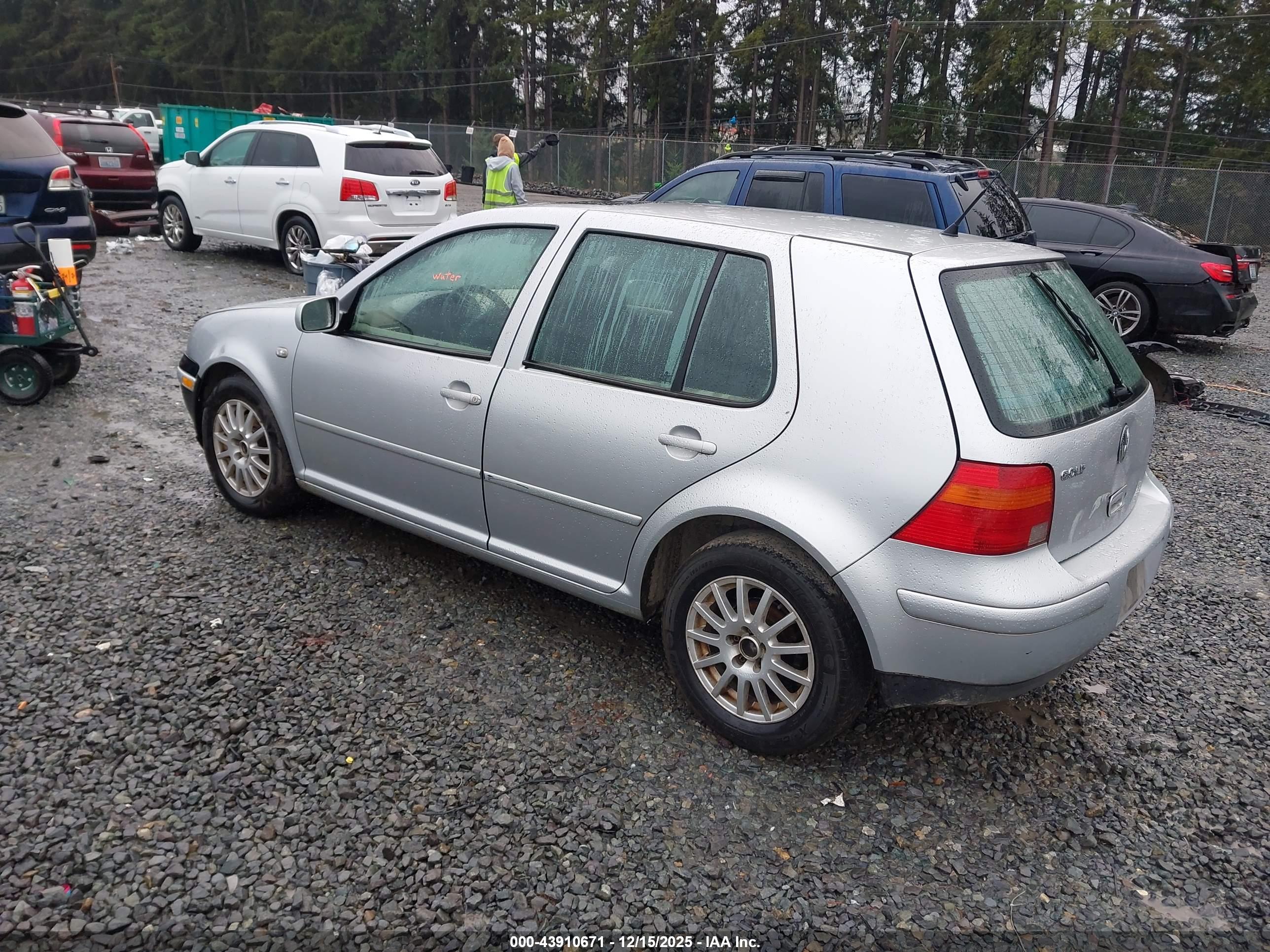VOLKSWAGEN GOLF image 3