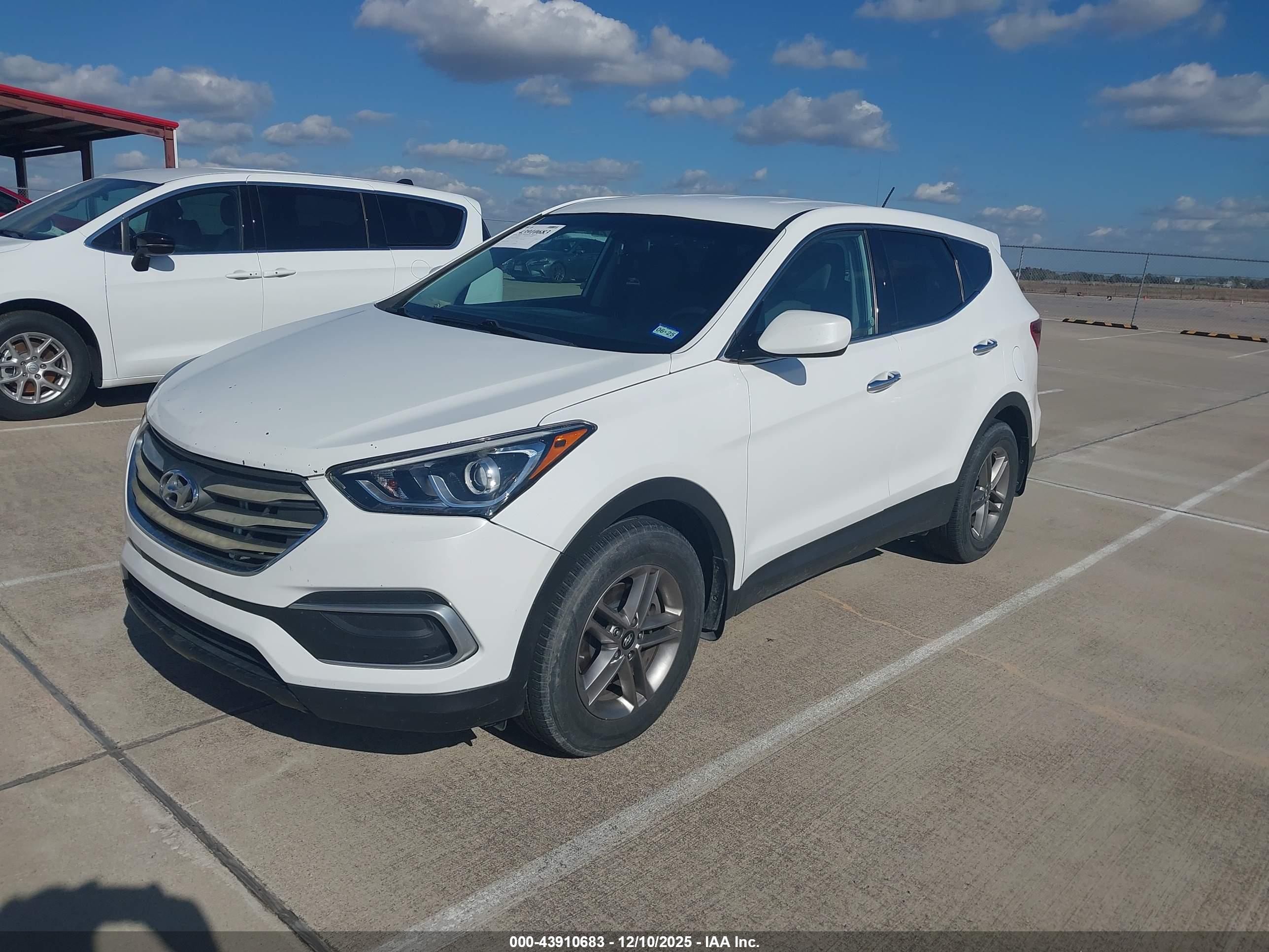 HYUNDAI SANTA image 2