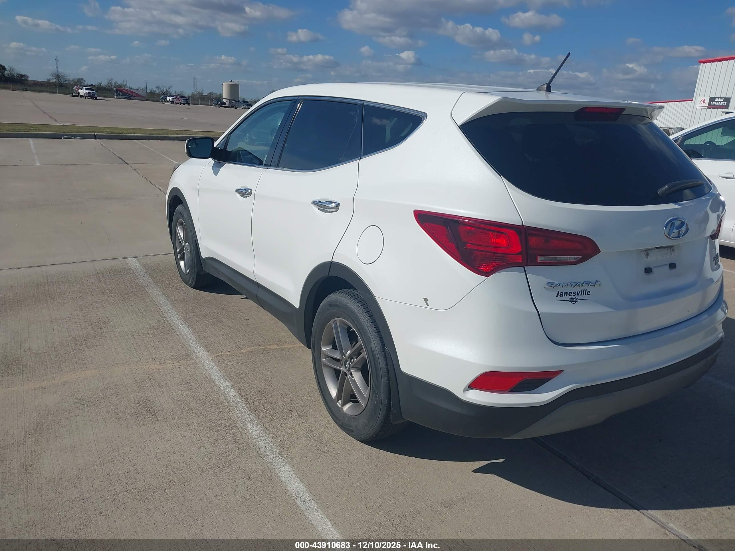 HYUNDAI SANTA image 3