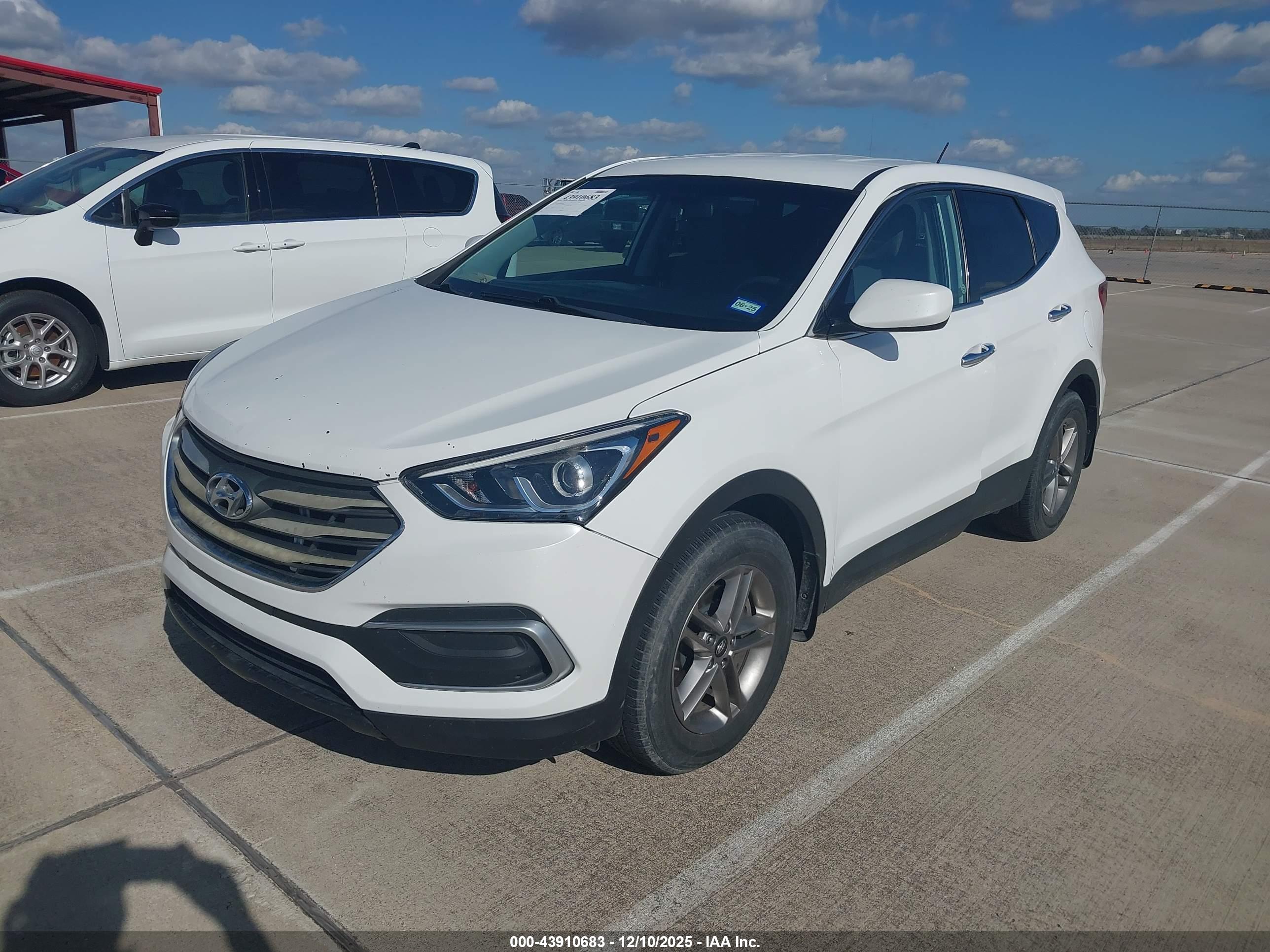 HYUNDAI SANTA image 6