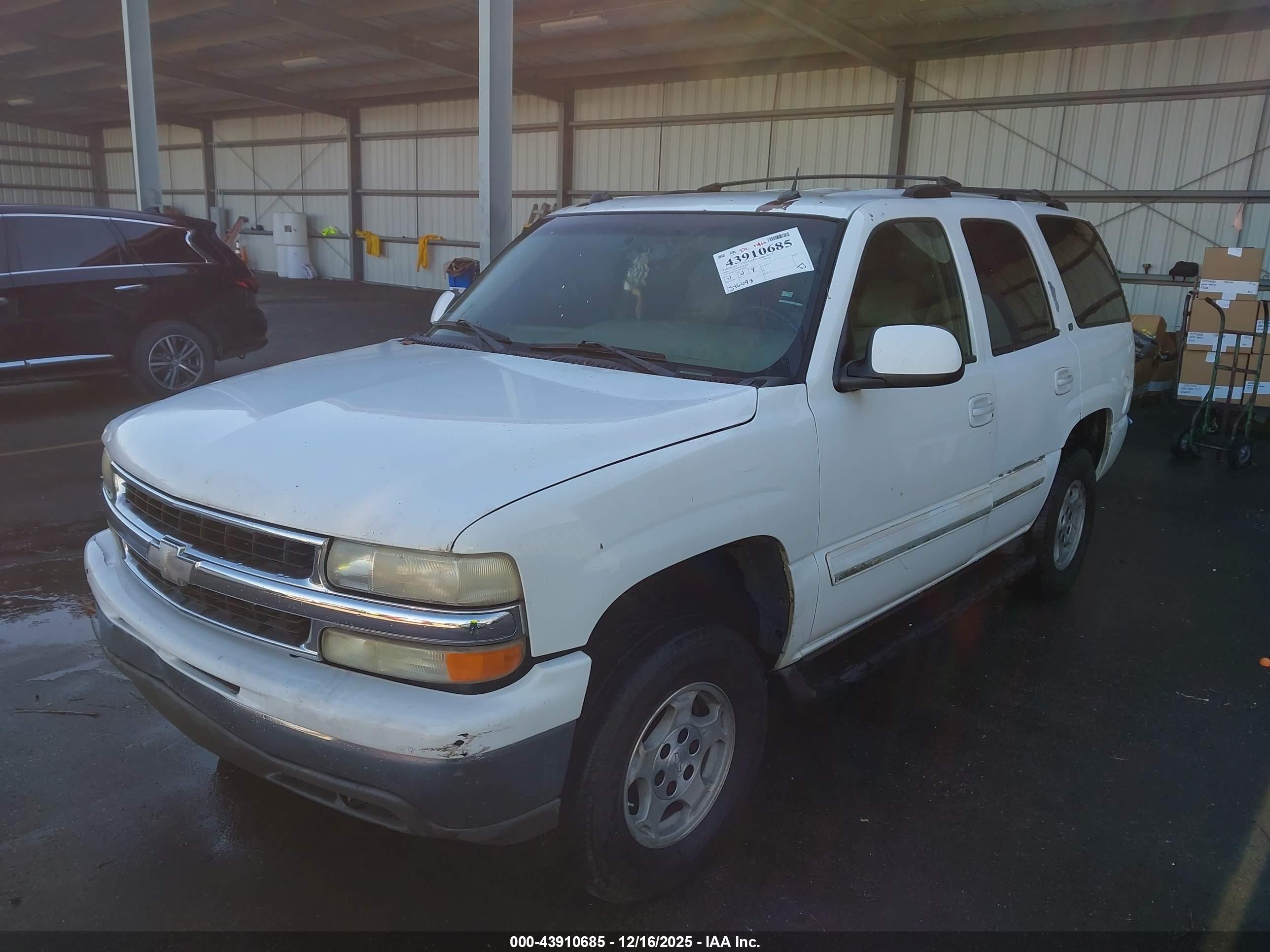 CHEVROLET TAHOE image 2