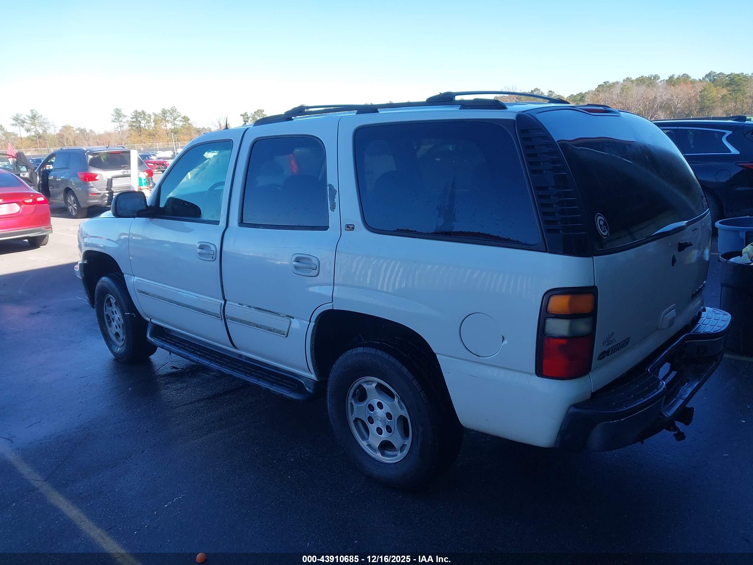 CHEVROLET TAHOE image 3