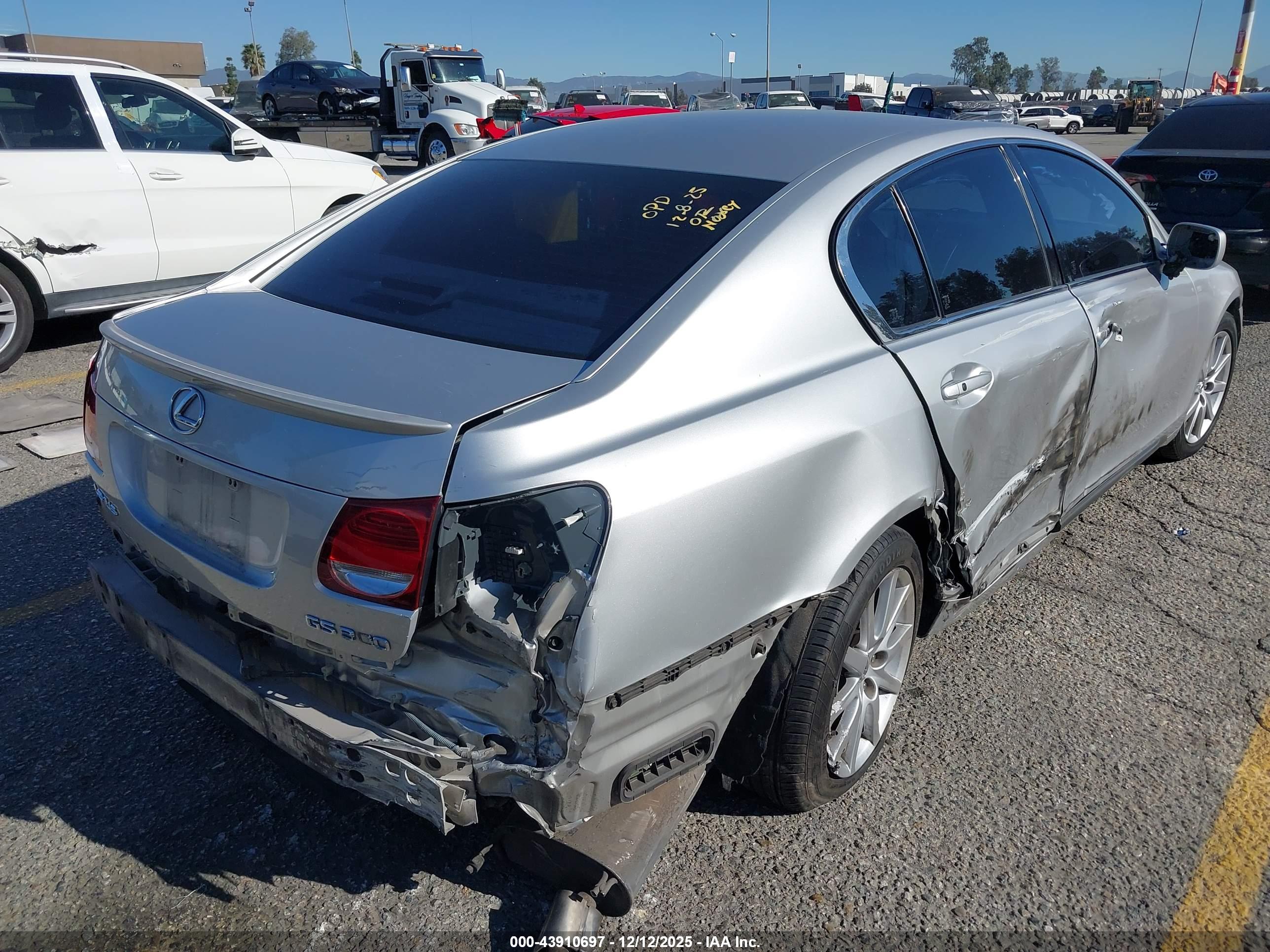 LEXUS GS image 4