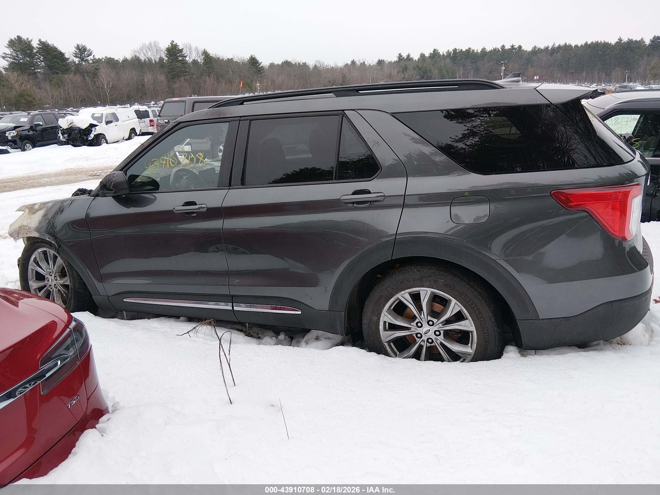 FORD EXPLORER image 3