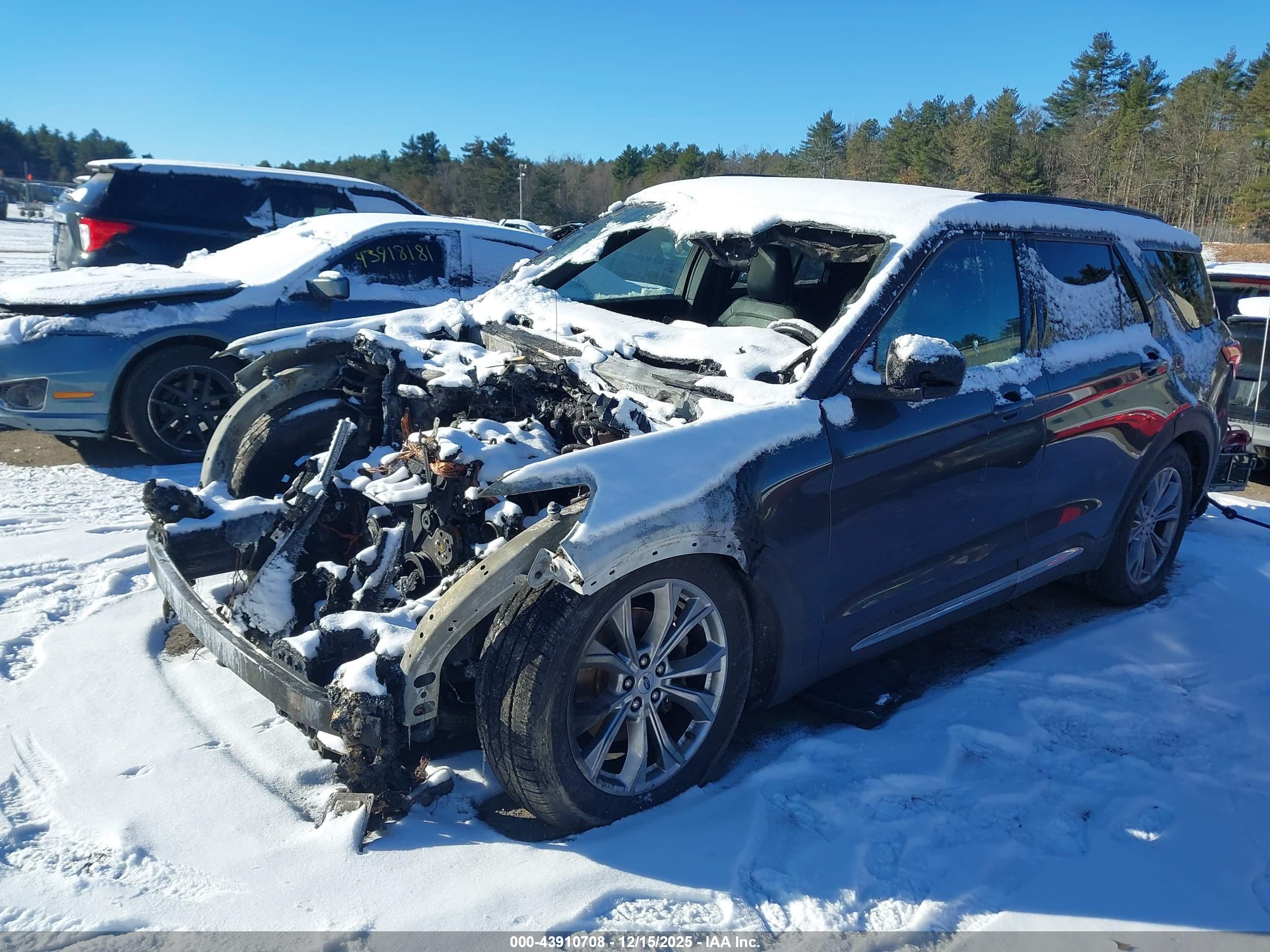 FORD EXPLORER image 6