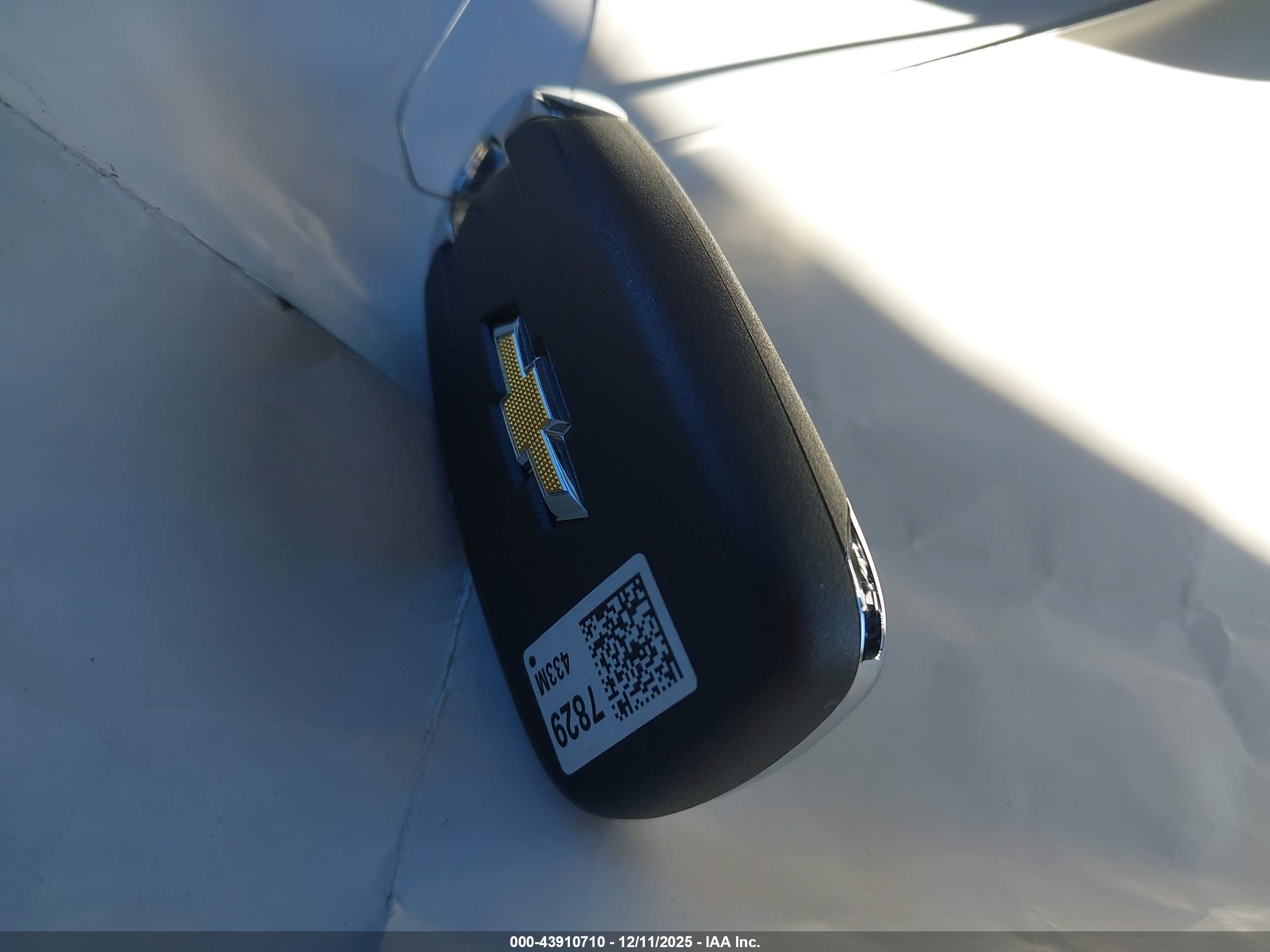 CHEVROLET TRAX image 11