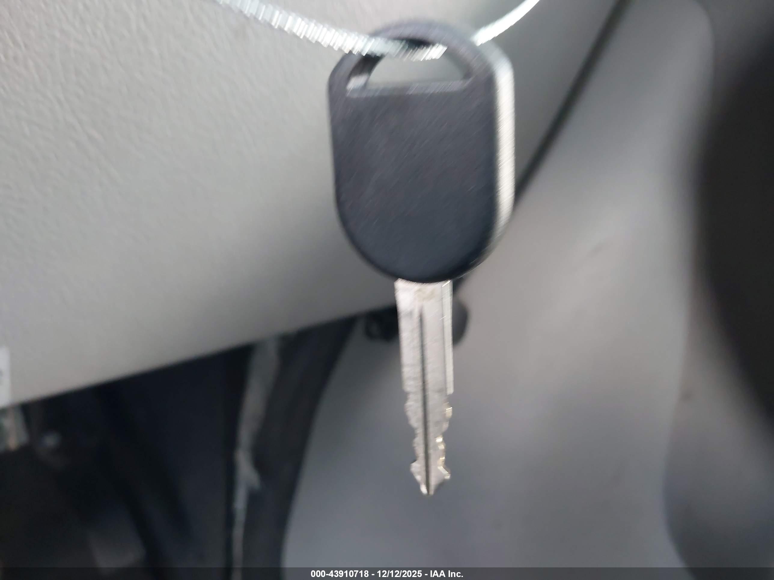 FORD E-350 image 11