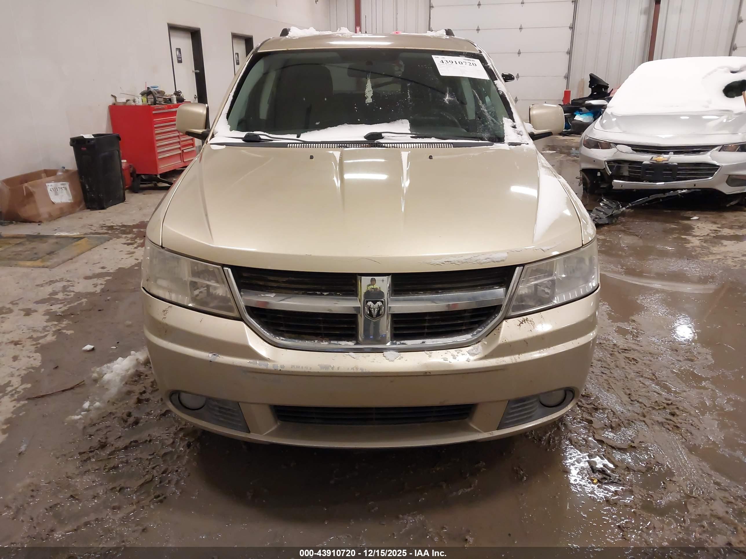 DODGE JOURNEY image 6