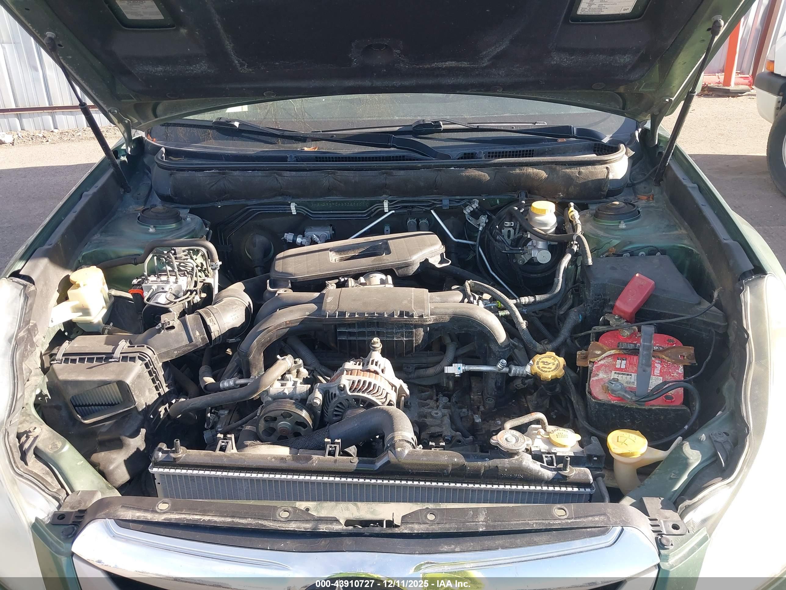 SUBARU OUTBACK image 10