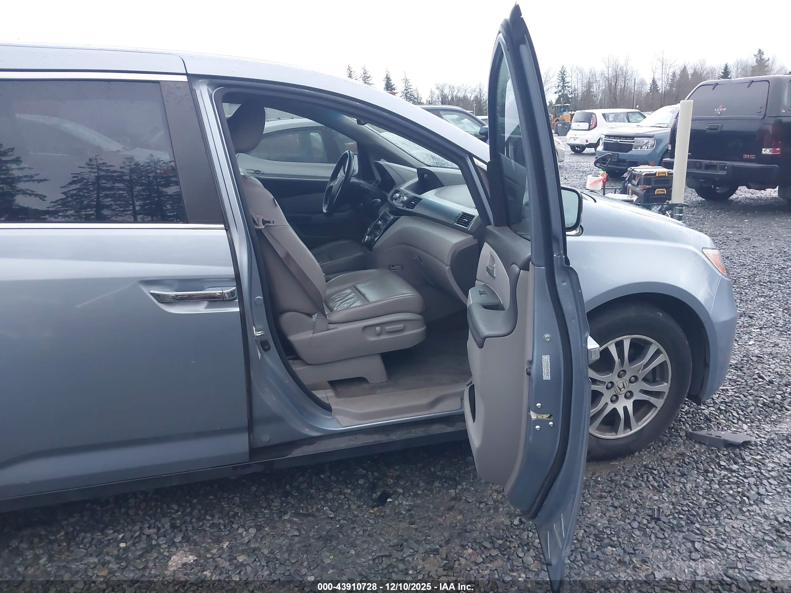 HONDA ODYSSEY image 5