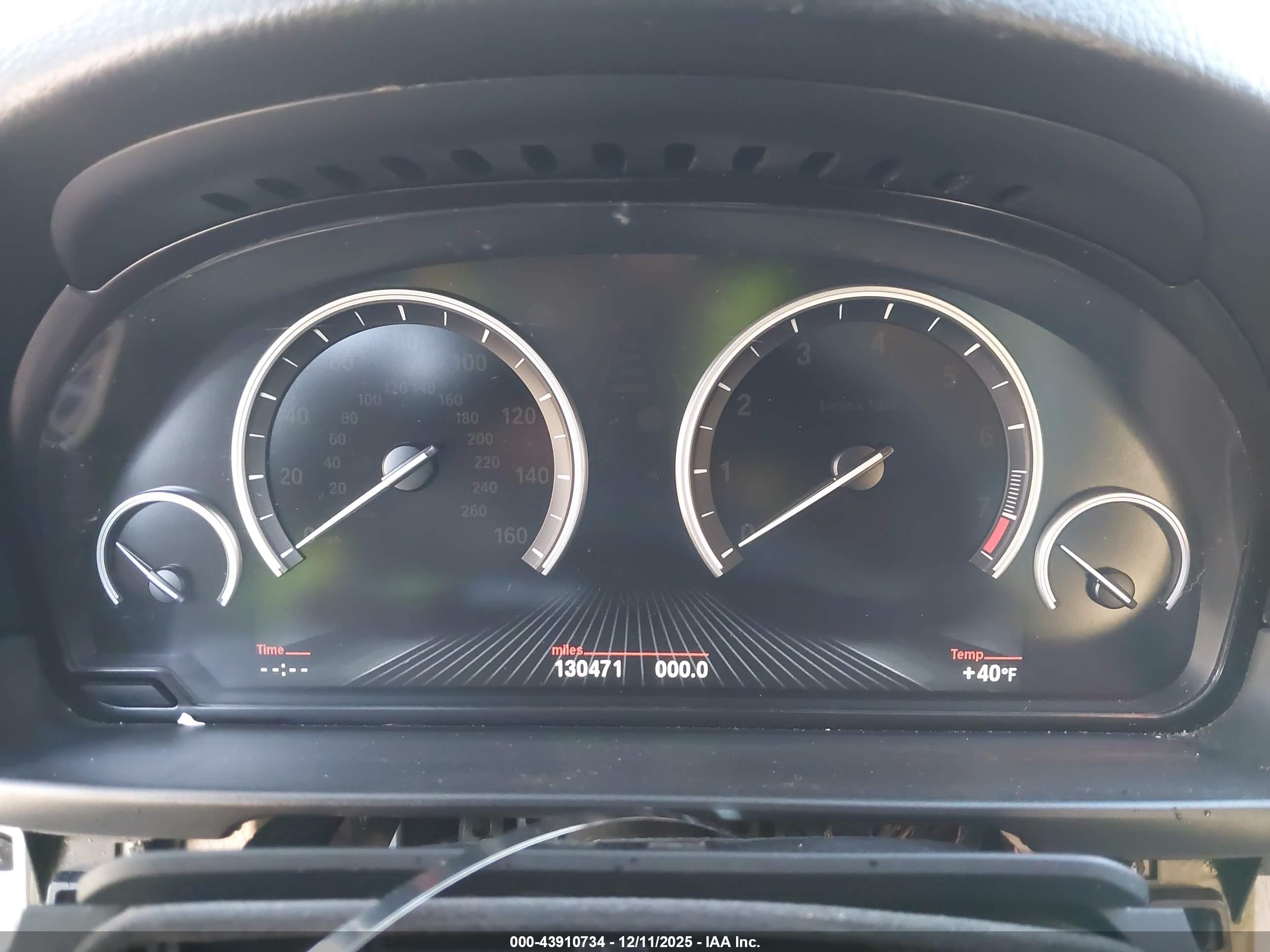BMW 528I image 7