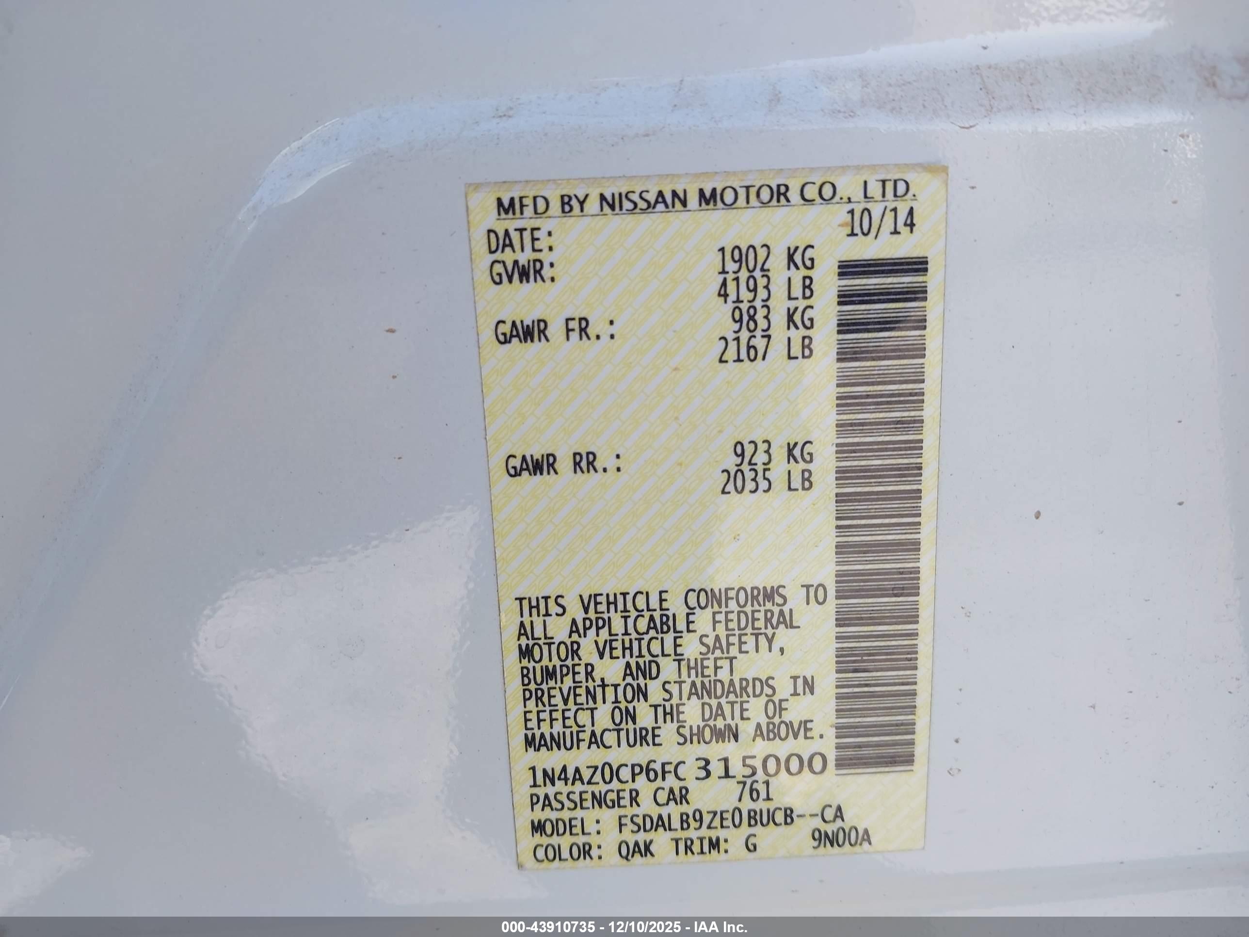 NISSAN LEAF image 9