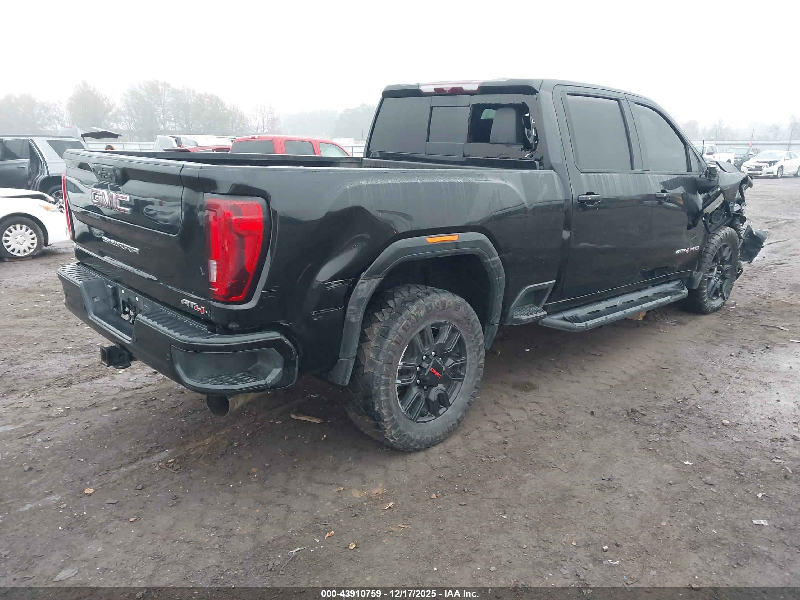 GMC SIERRA image 4