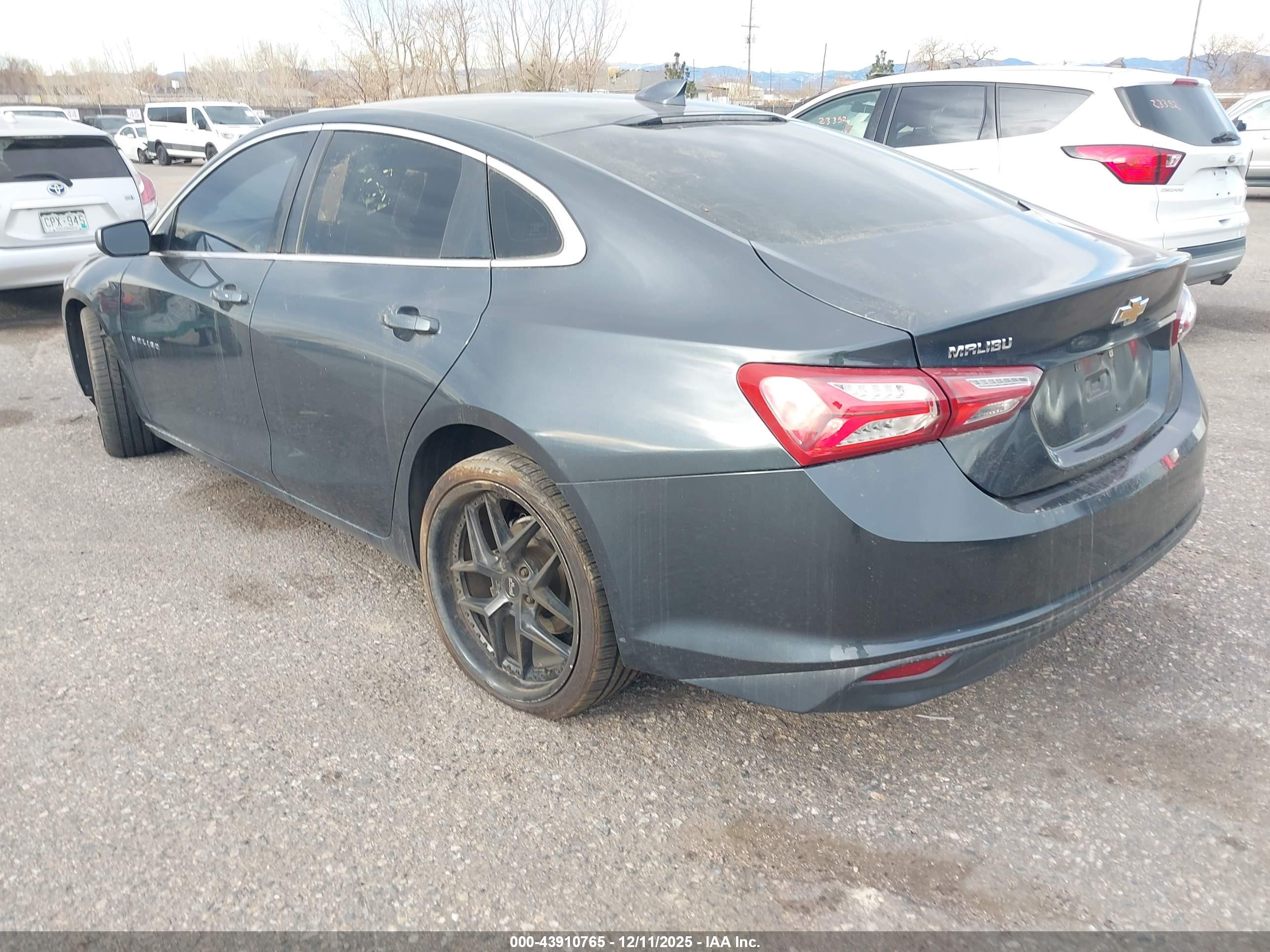 CHEVROLET MALIBU image 3