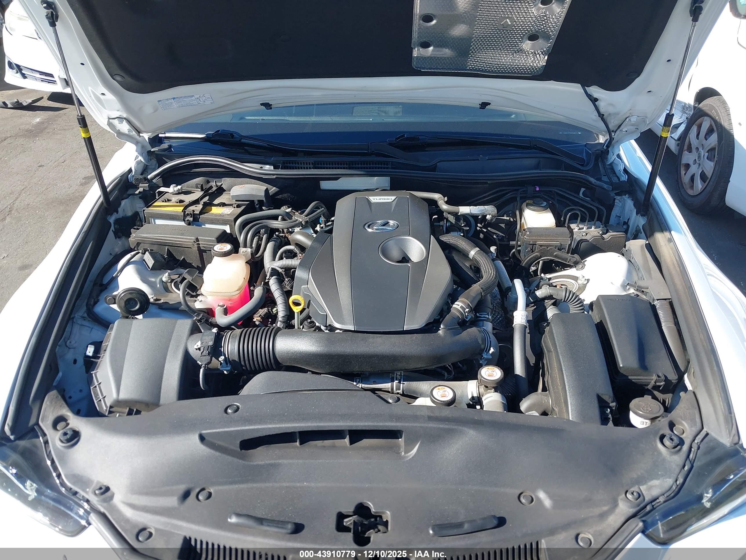 LEXUS IS image 10
