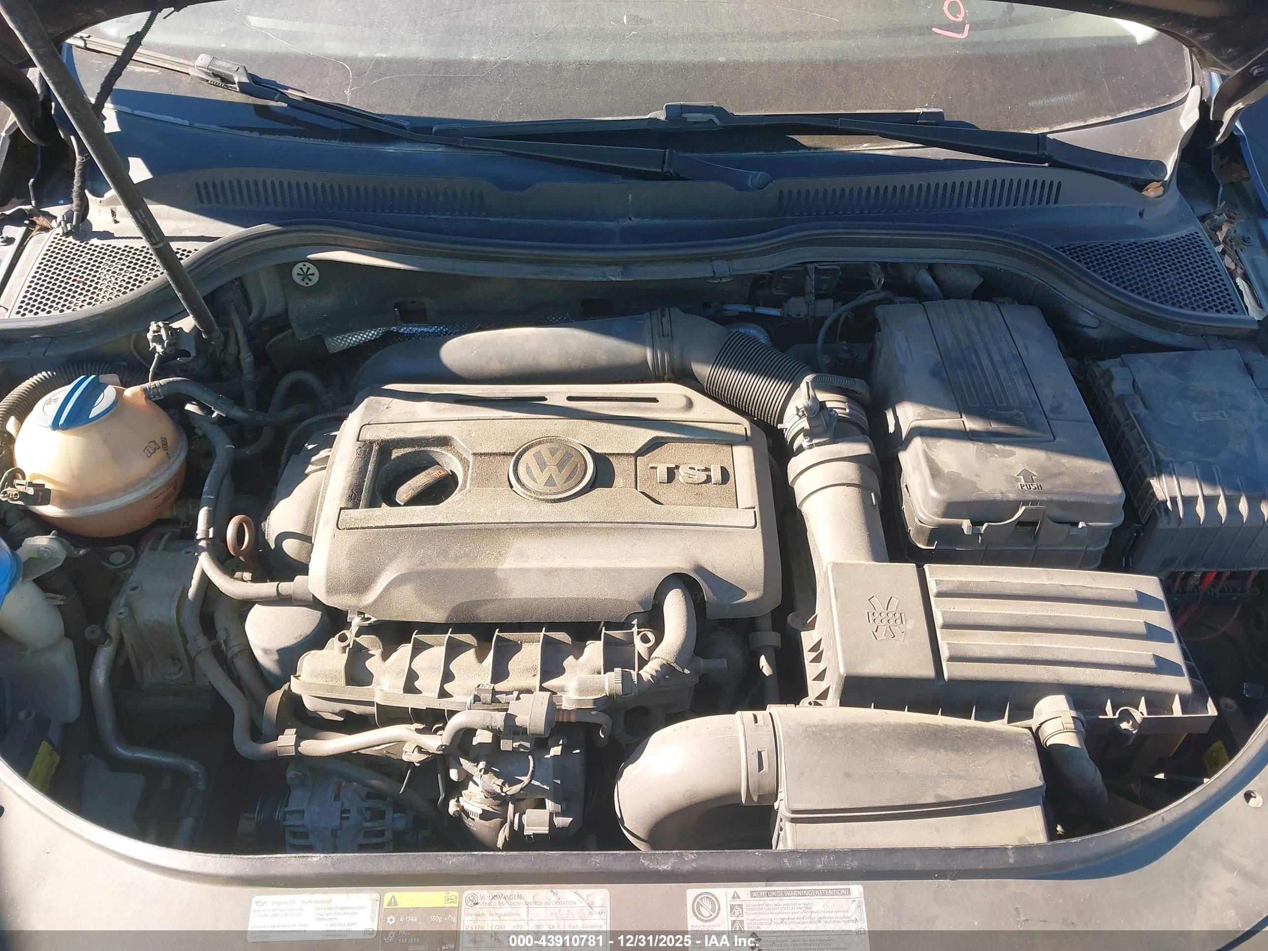 VOLKSWAGEN CC image 10