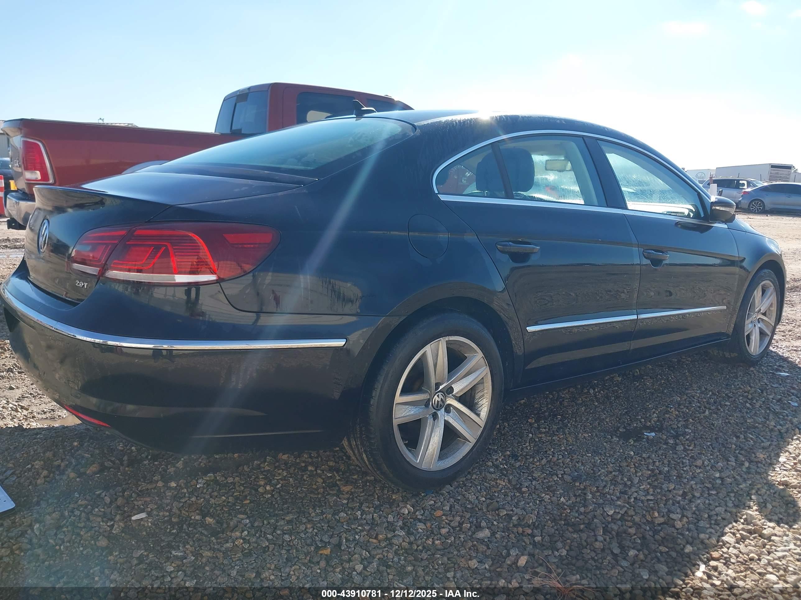 VOLKSWAGEN CC image 4