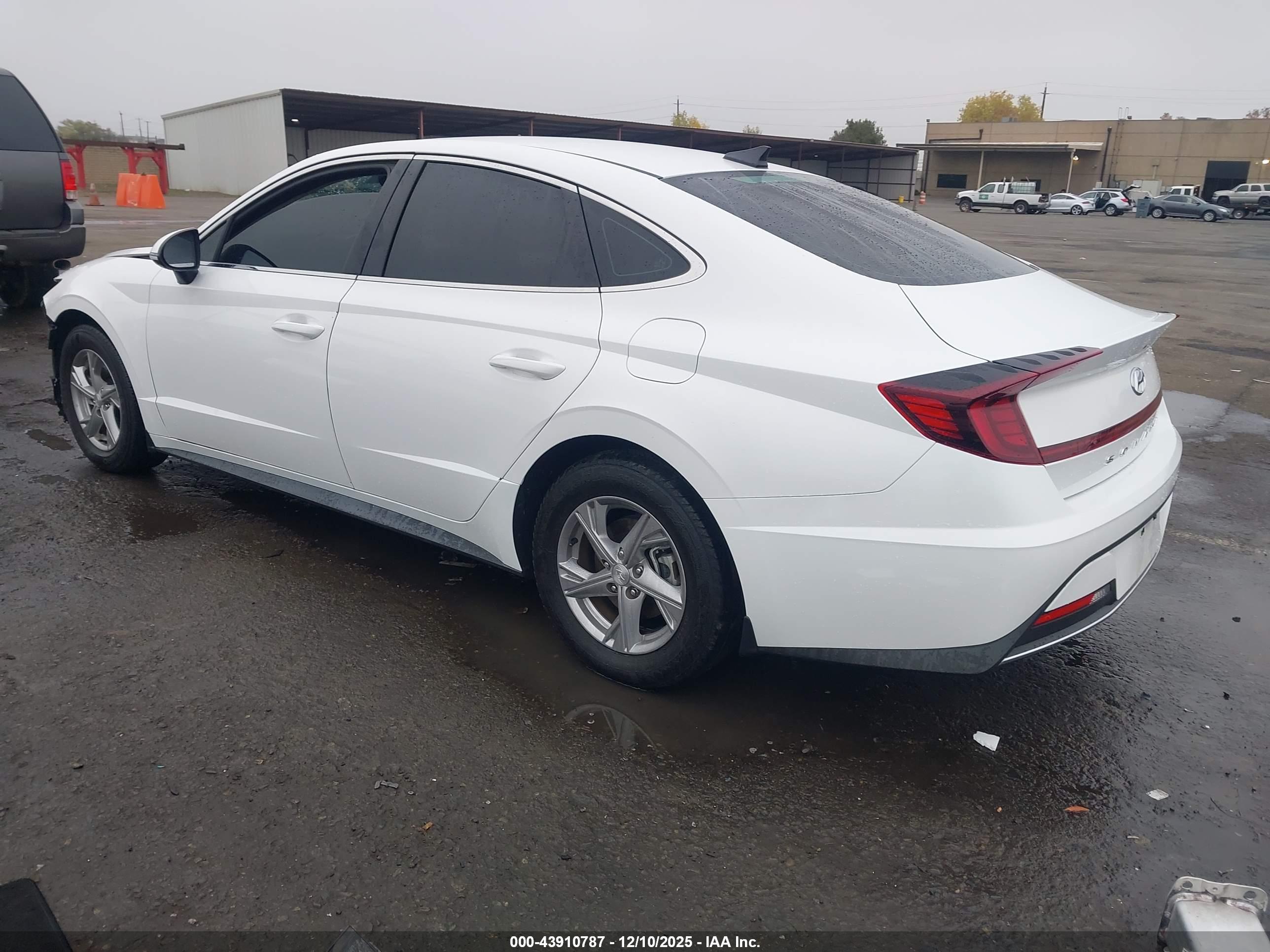 HYUNDAI SONATA image 3