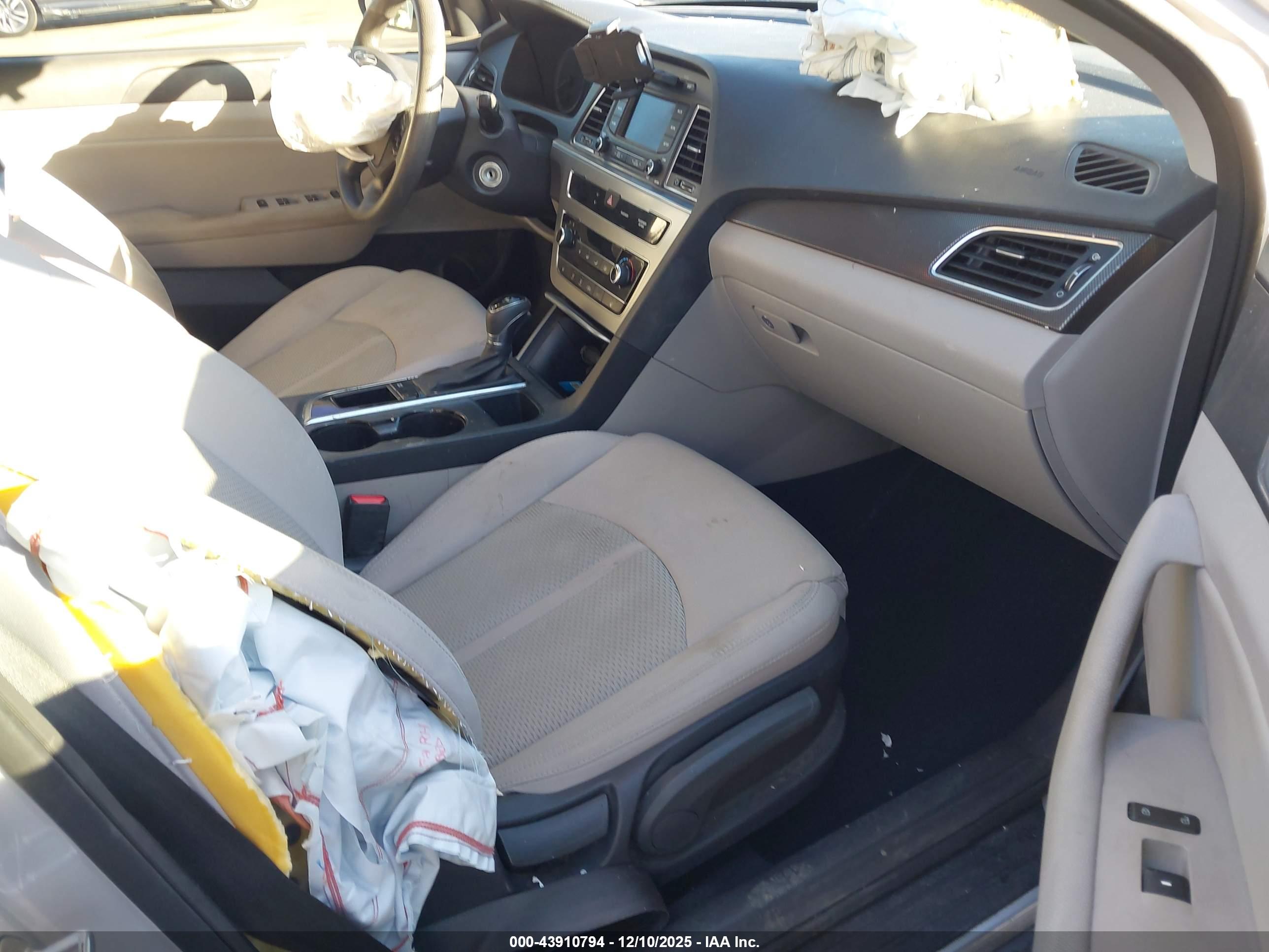 HYUNDAI SONATA image 5