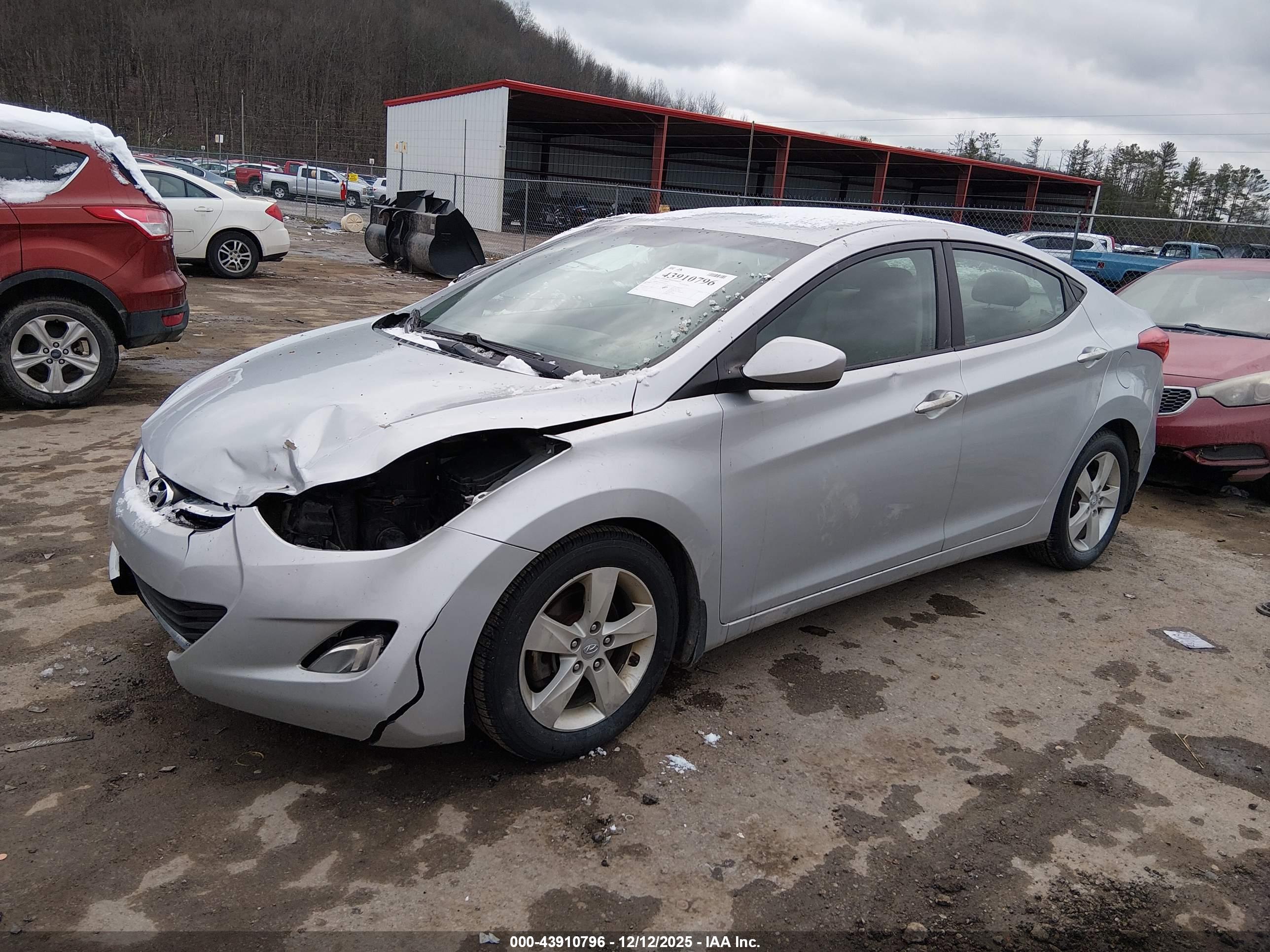 HYUNDAI ELANTRA image 2