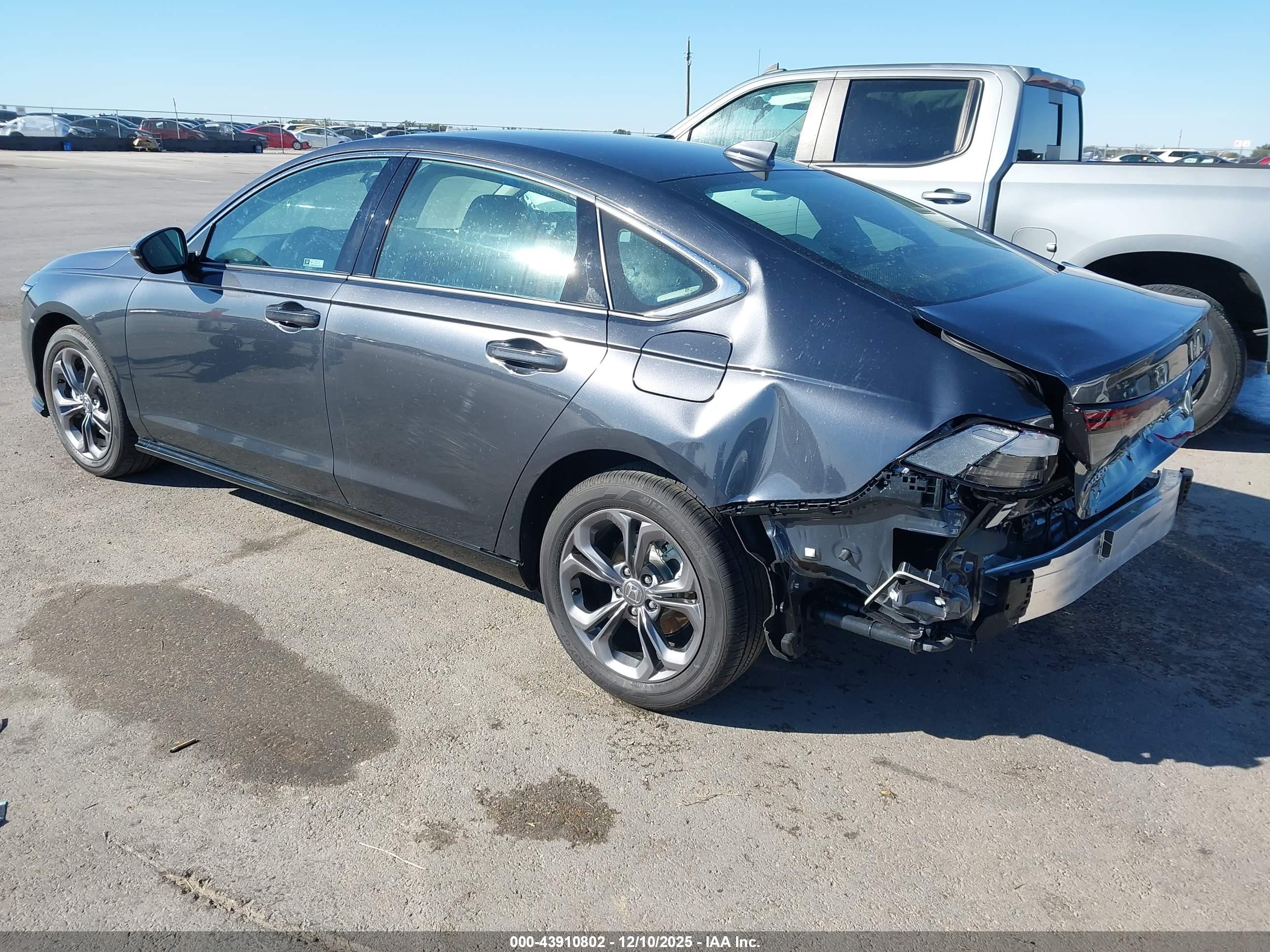 HONDA ACCORD image 3