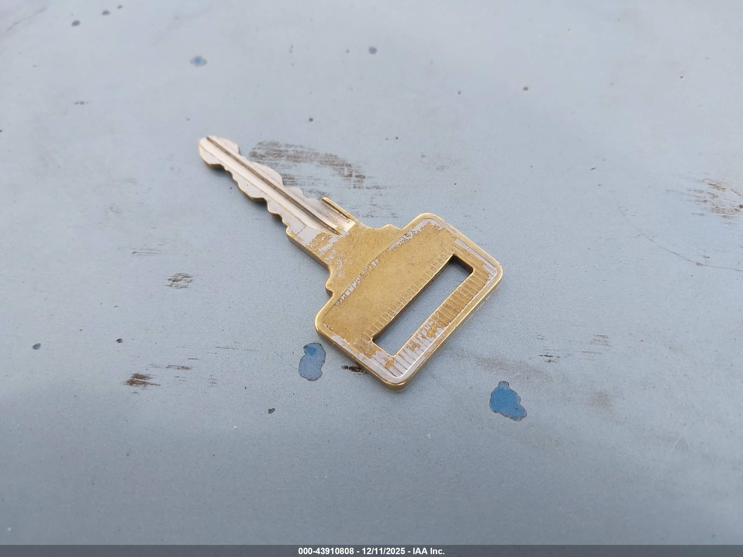 VOLVO 245 image 11