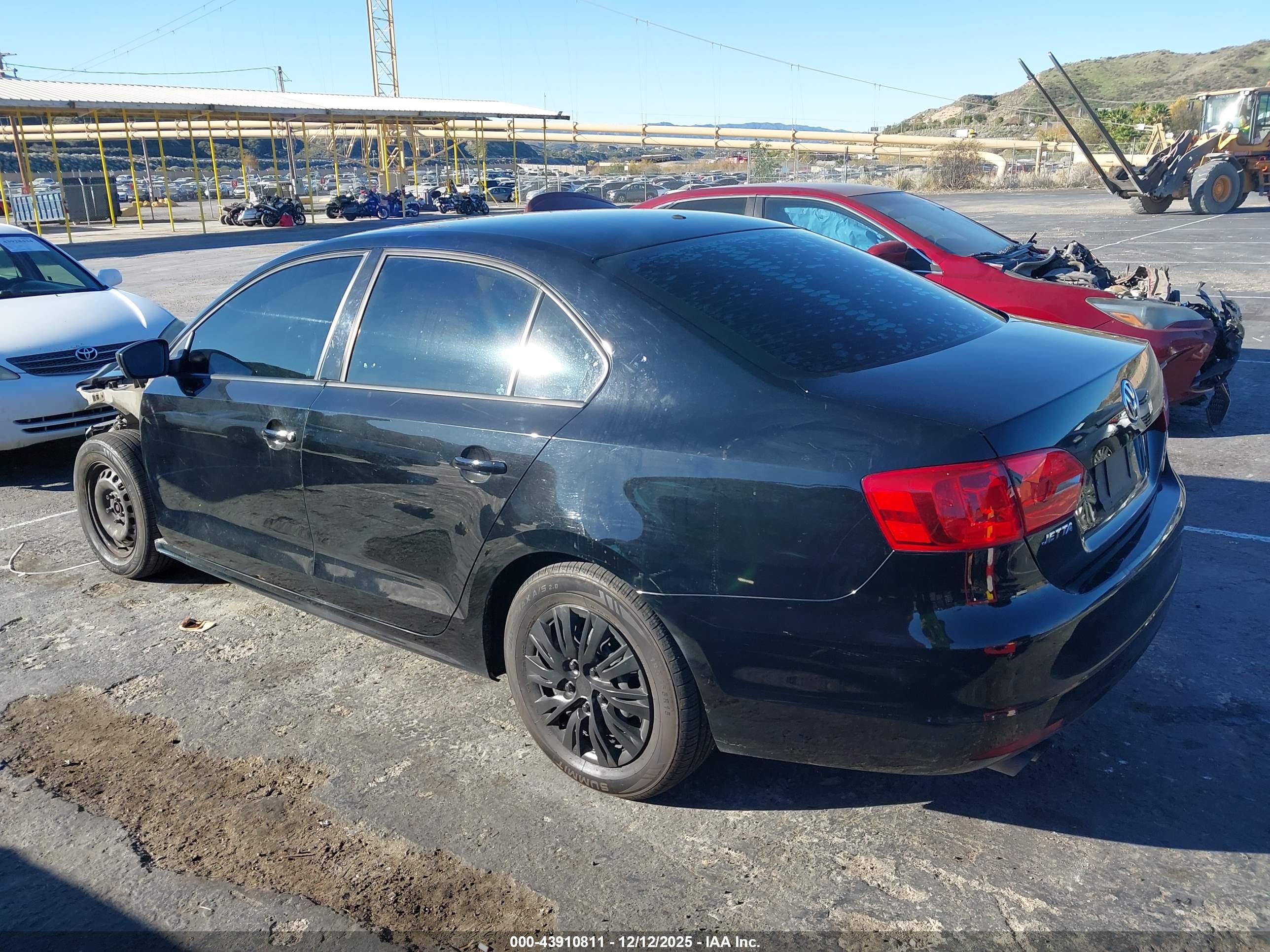 VOLKSWAGEN JETTA image 3