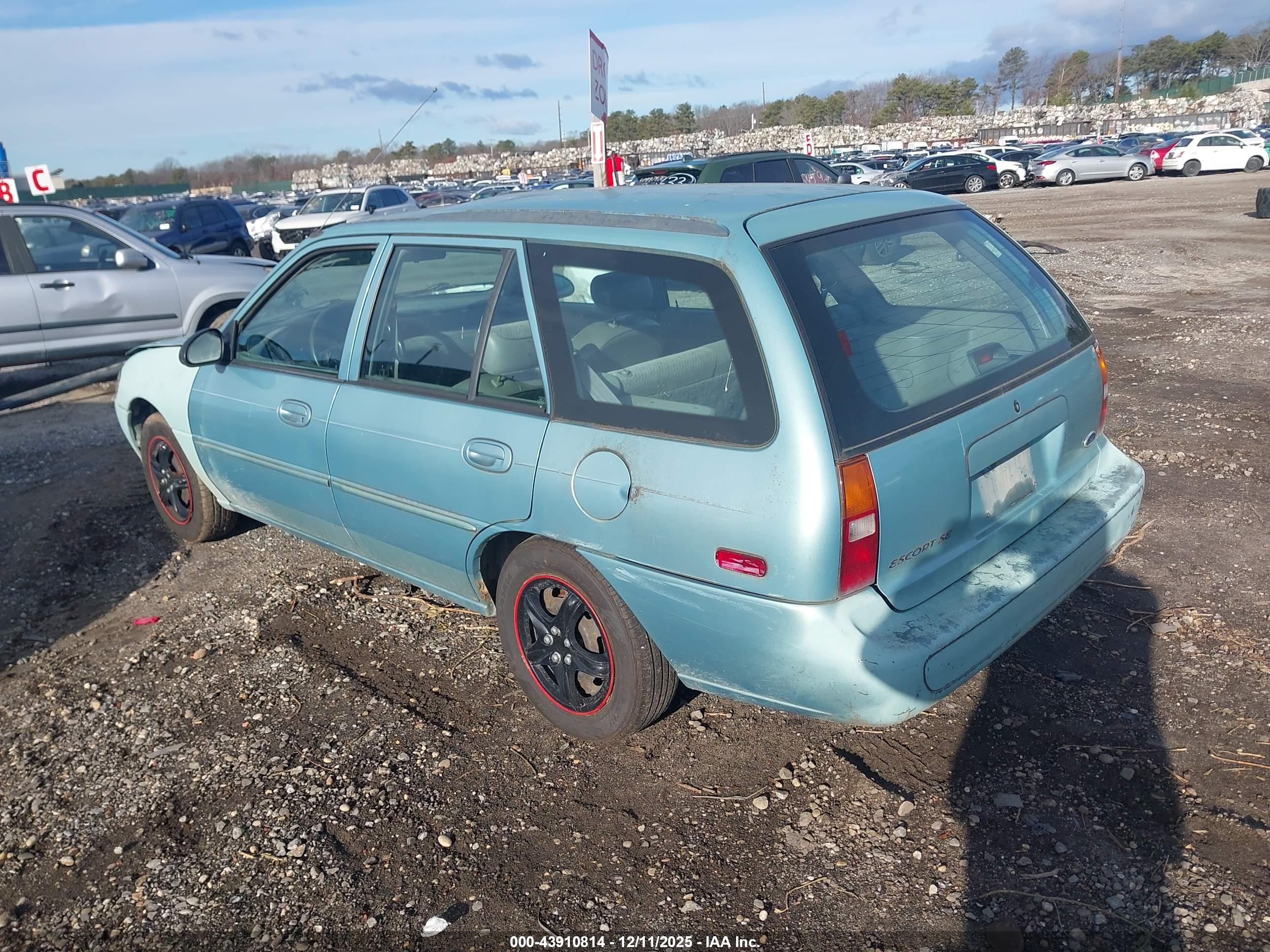 FORD ESCORT image 3