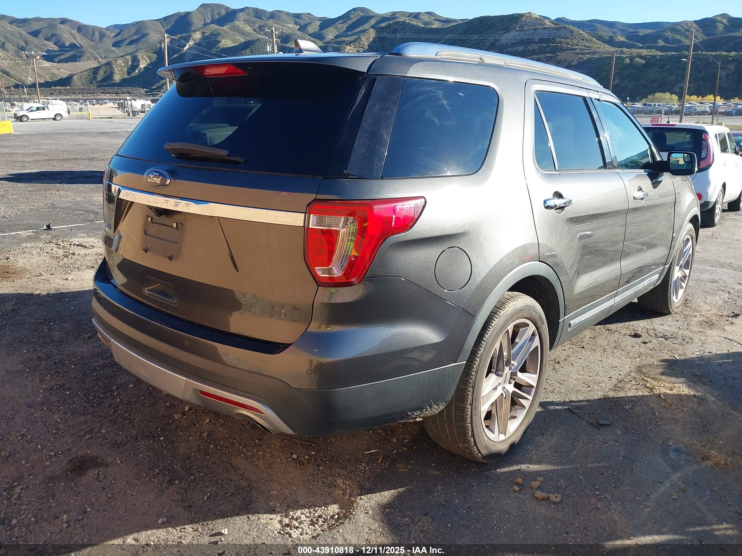 FORD EXPLORER image 4