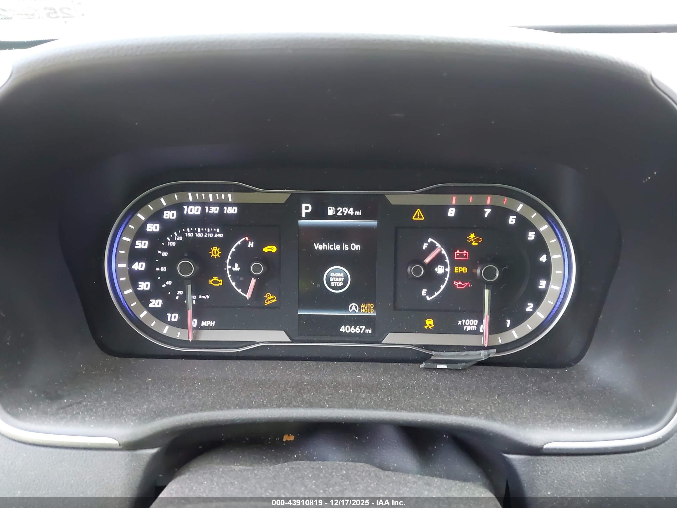 HYUNDAI TUCSON image 7
