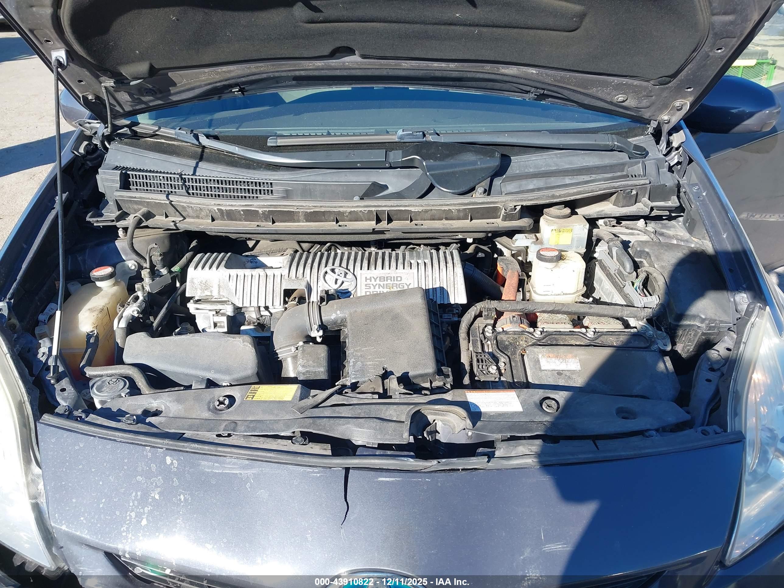 TOYOTA PRIUS image 10