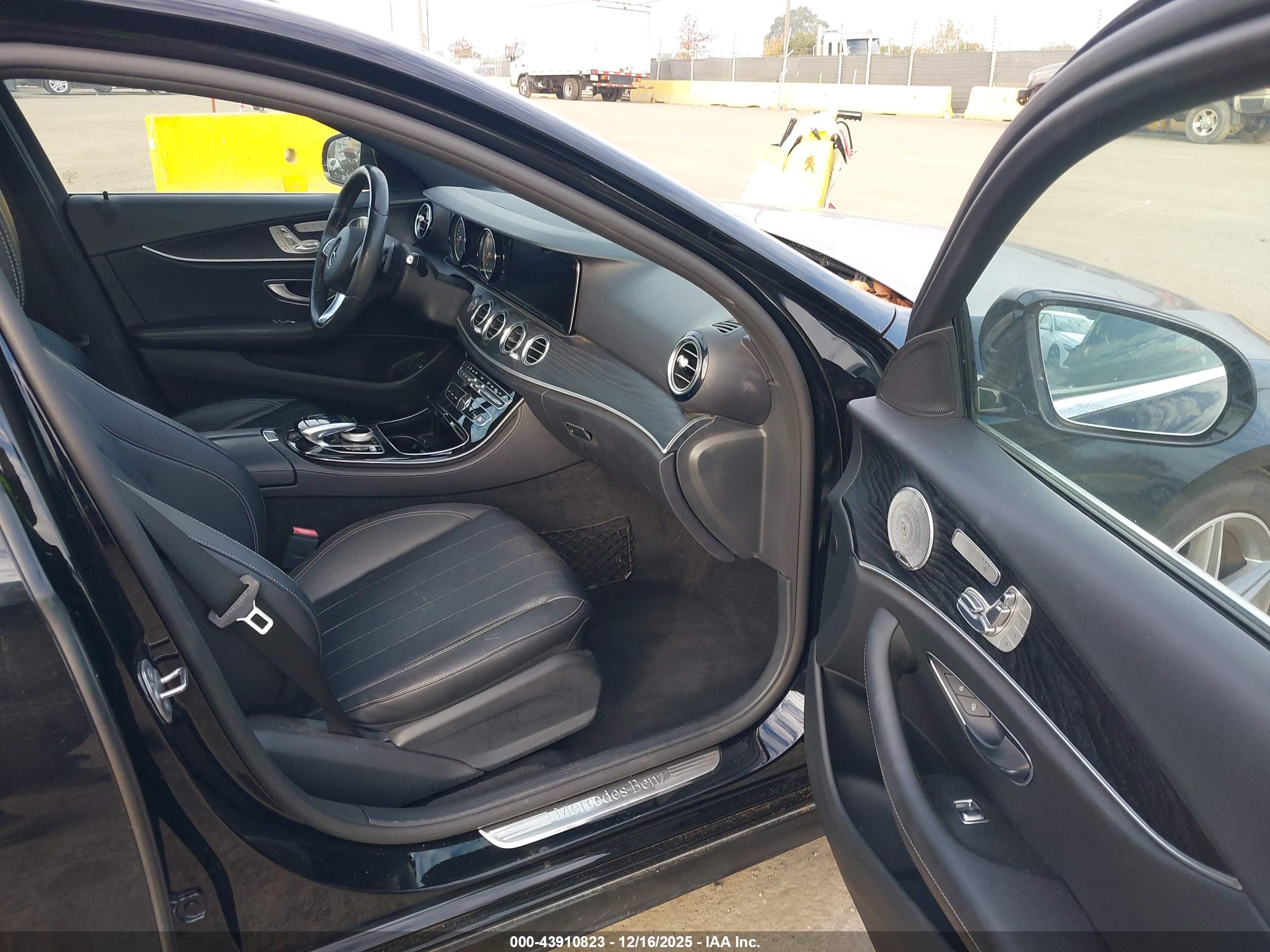MERCEDES-BENZ E image 5