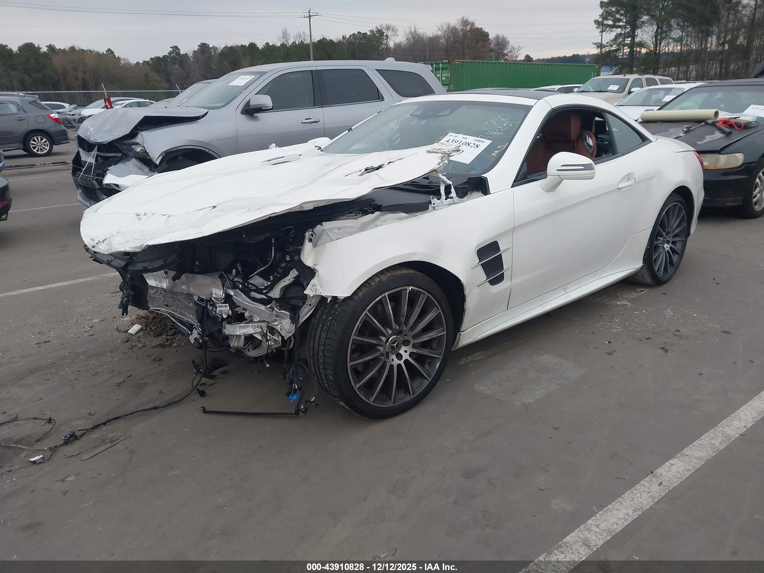 MERCEDES-BENZ SL image 2