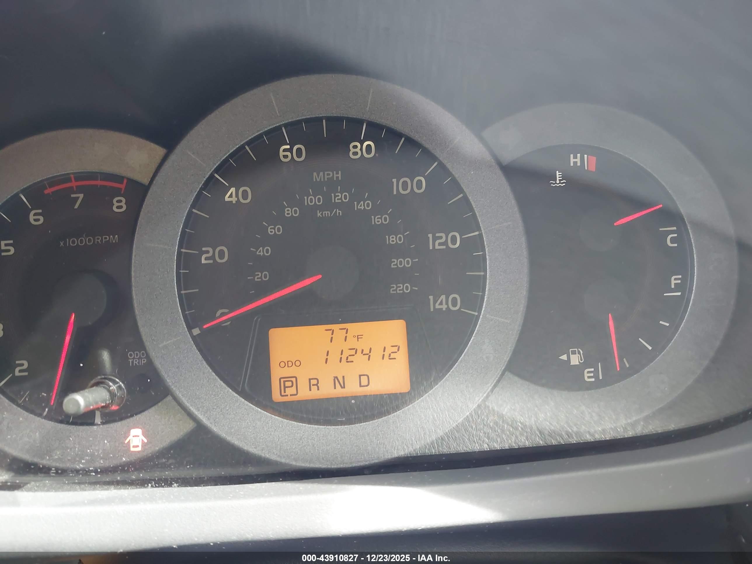 TOYOTA RAV4 image 7