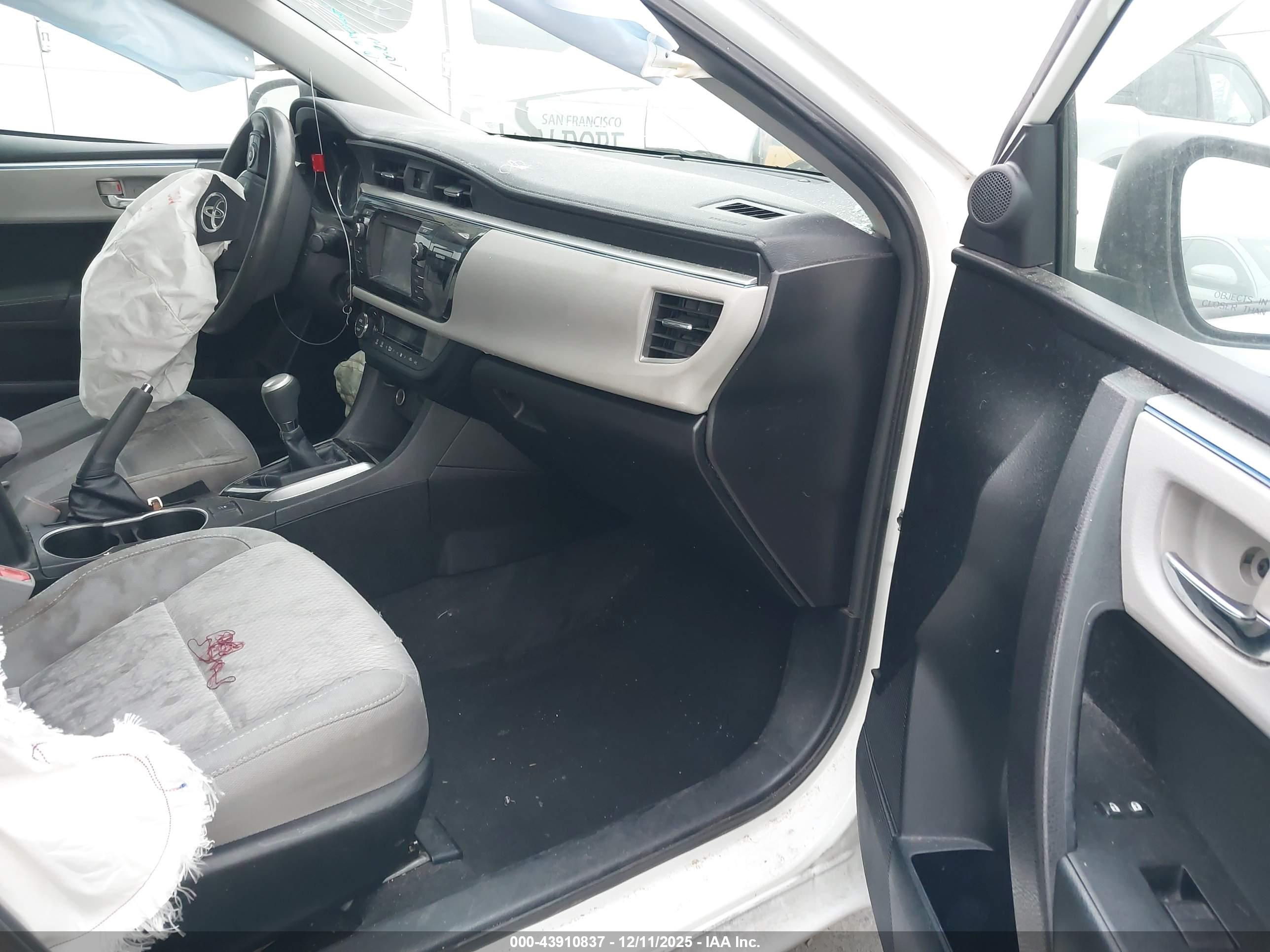 TOYOTA COROLLA image 5