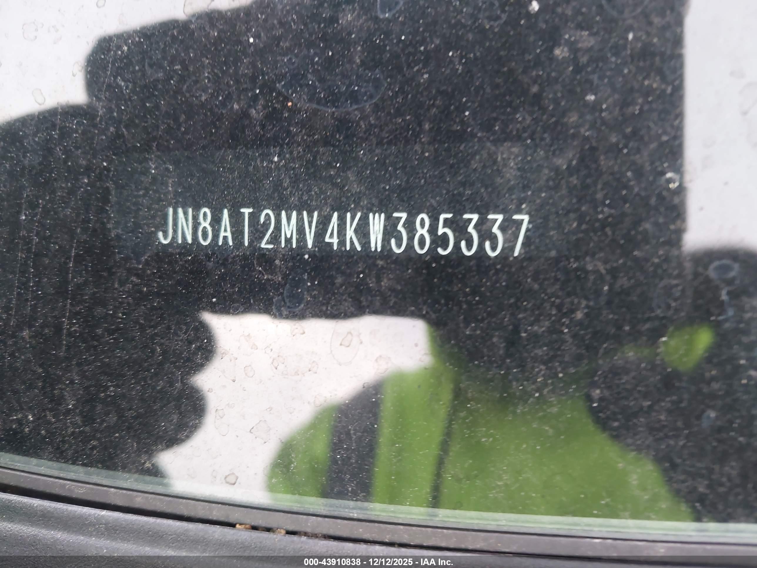NISSAN ROGUE image 9