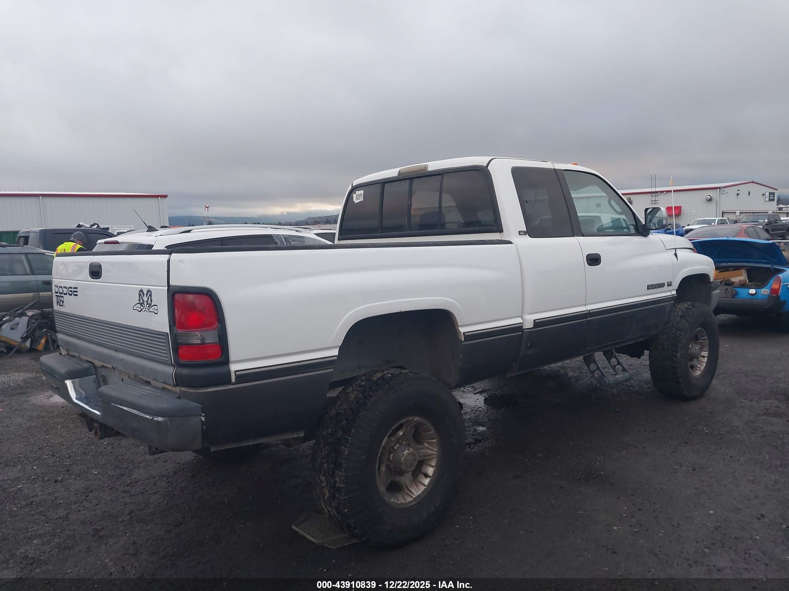 DODGE RAM image 4