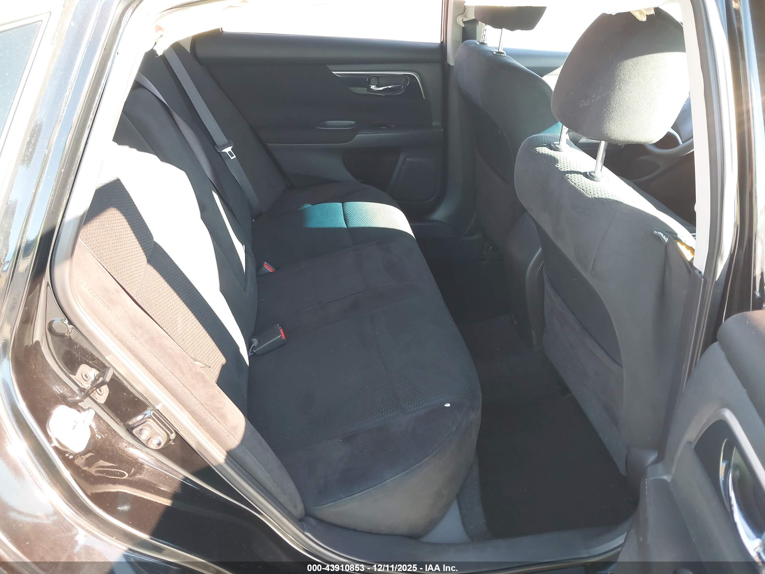 NISSAN ALTIMA image 8