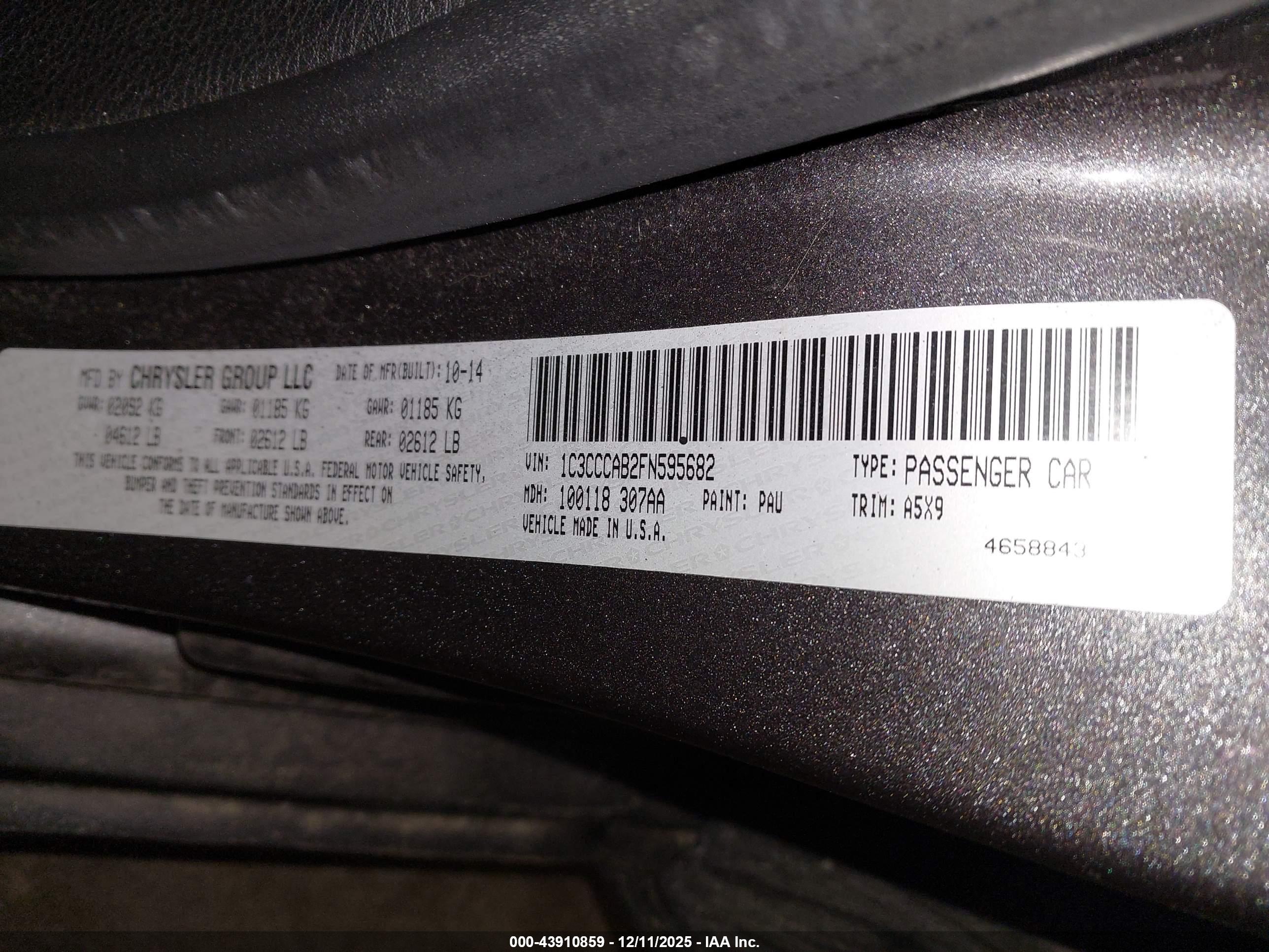 CHRYSLER 200 image 9