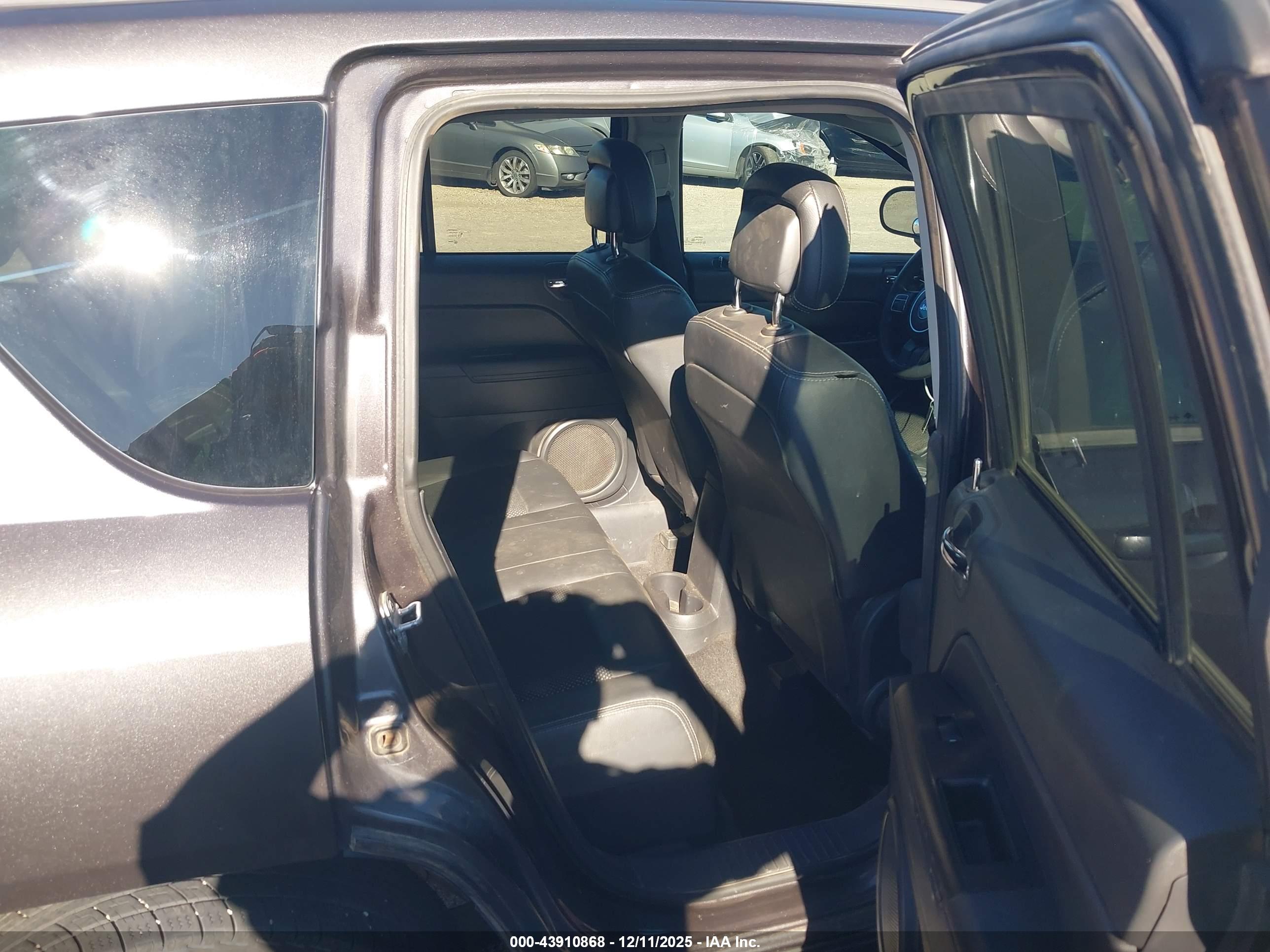 JEEP COMPASS image 8
