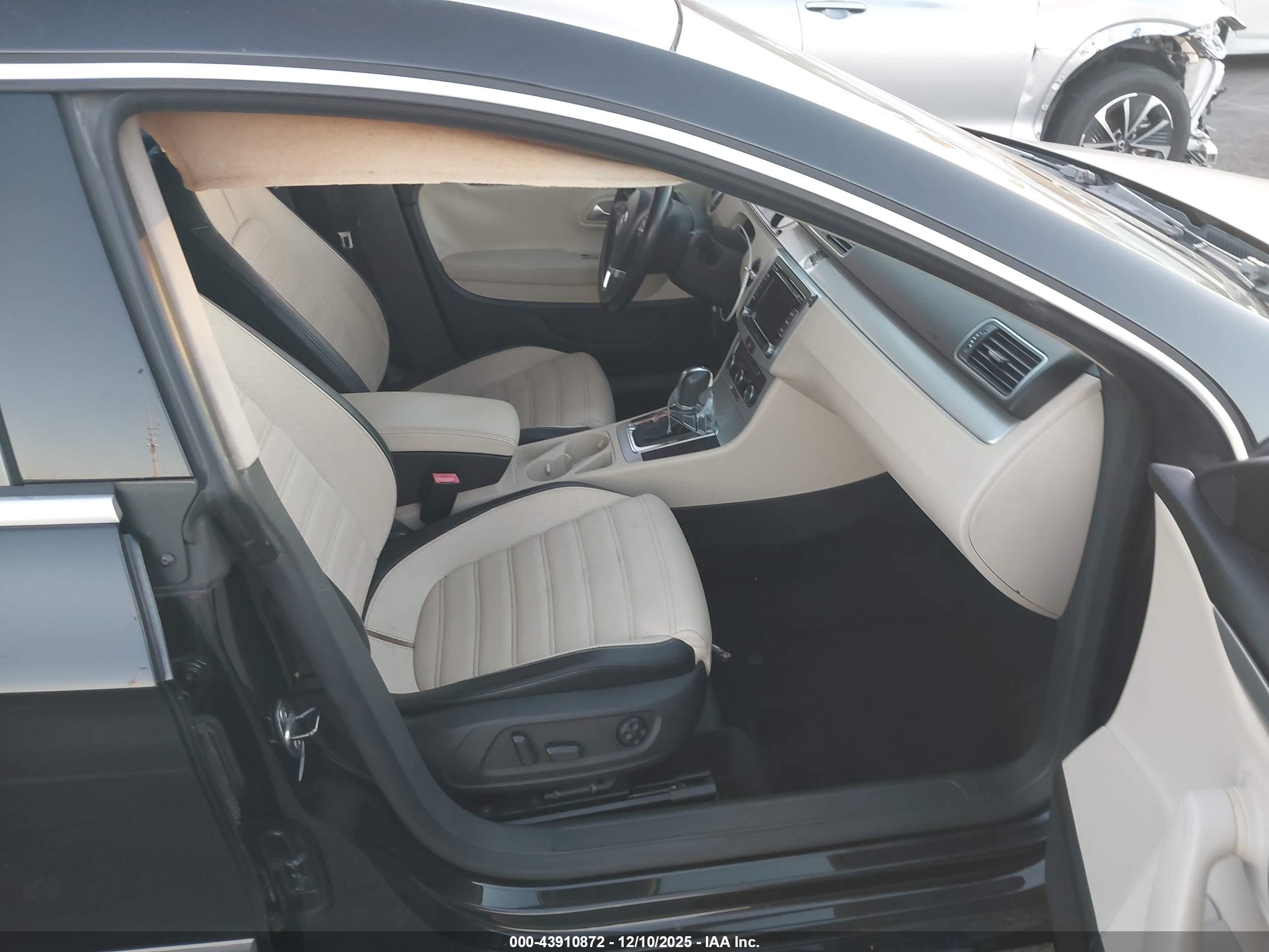 VOLKSWAGEN CC image 5