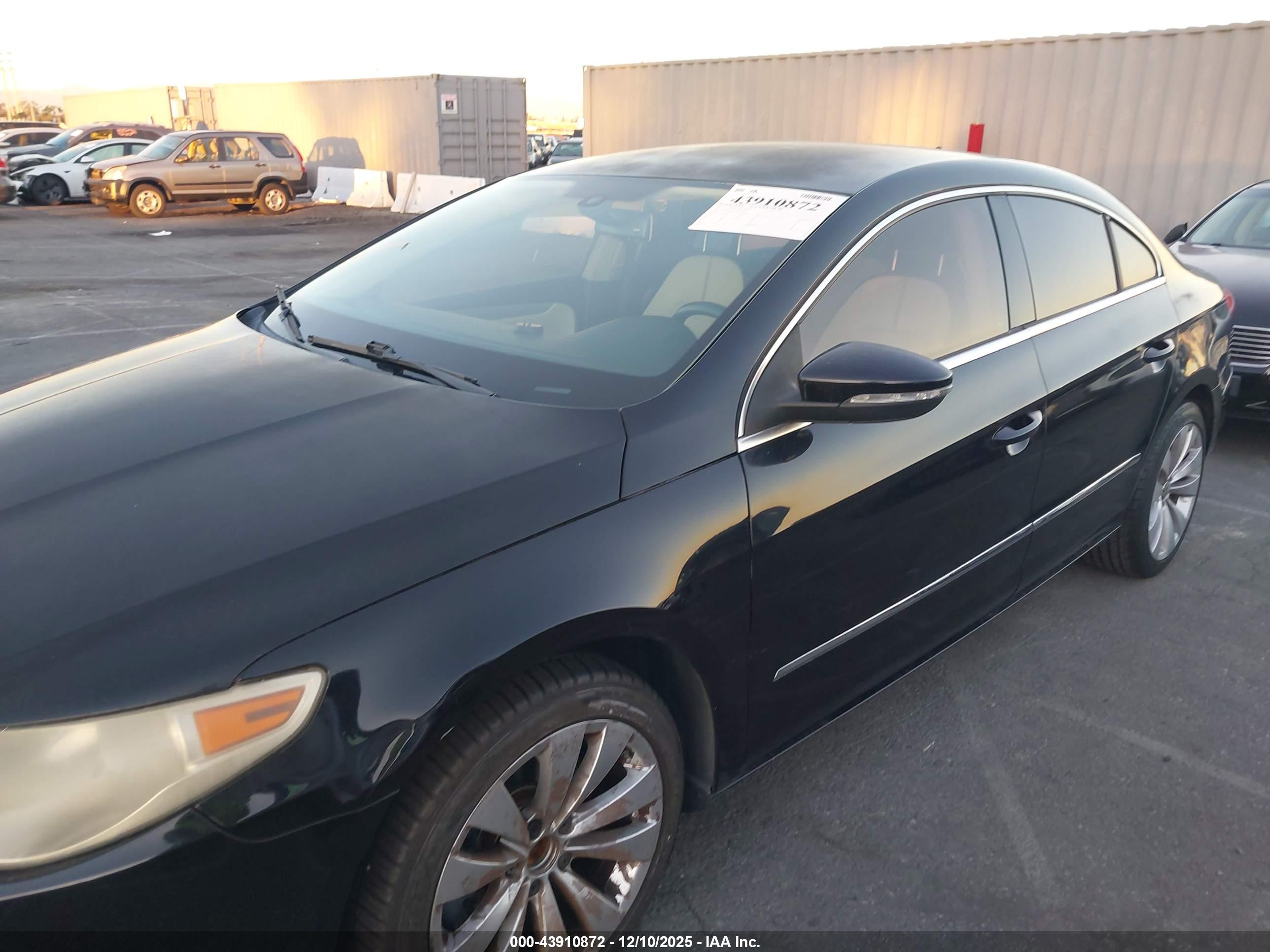 VOLKSWAGEN CC image 6