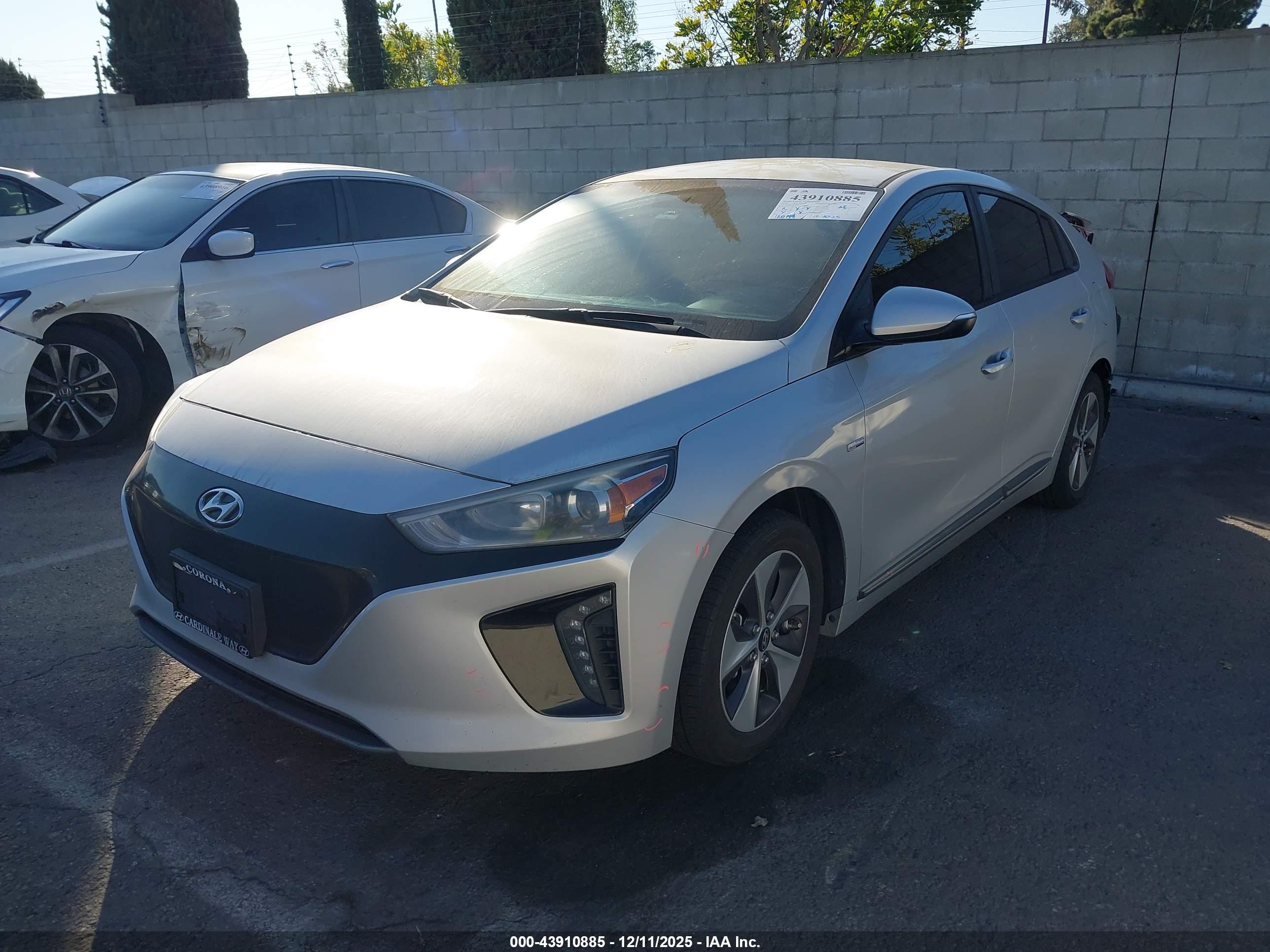 HYUNDAI IONIQ image 2