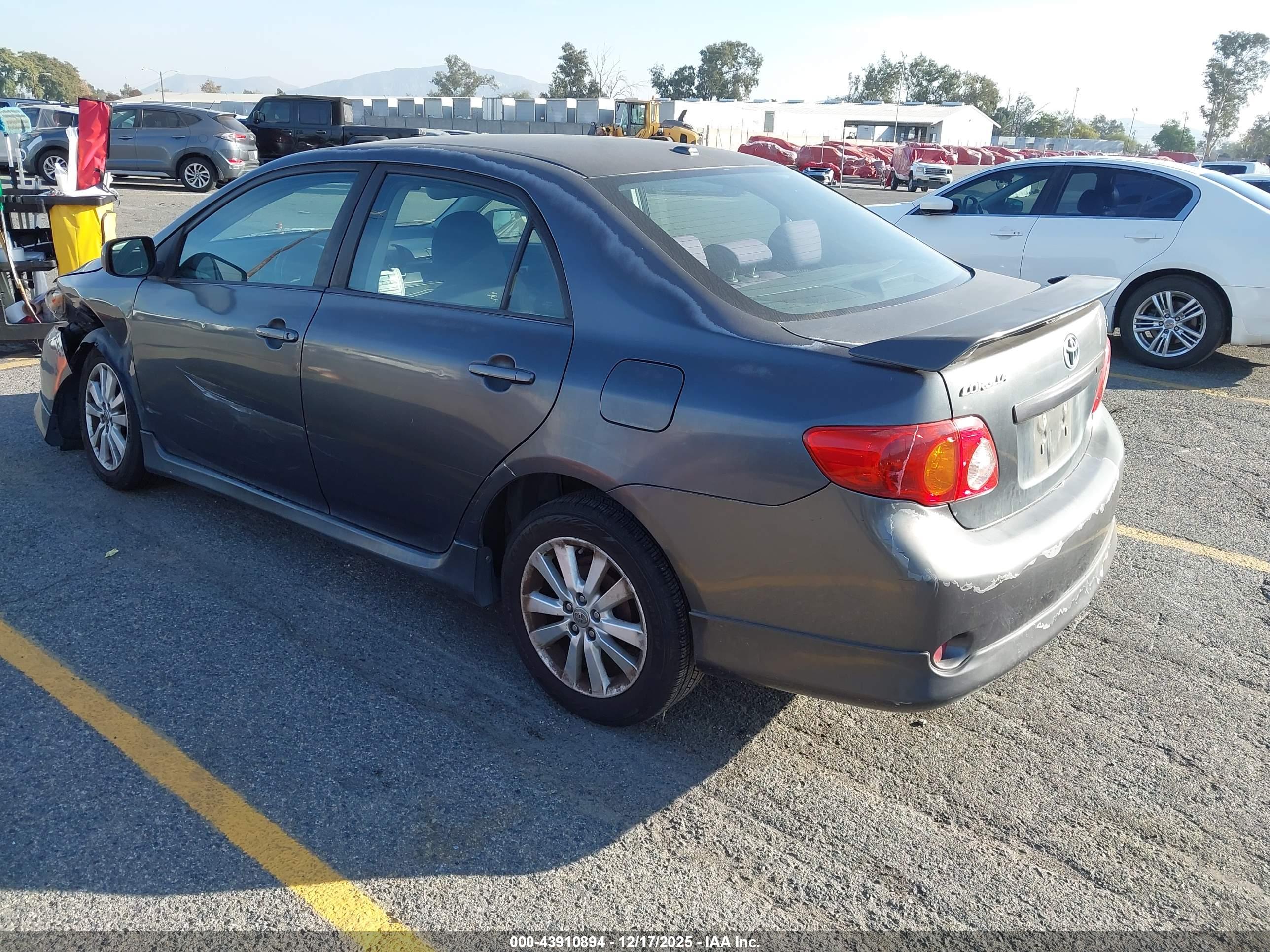 TOYOTA COROLLA image 3