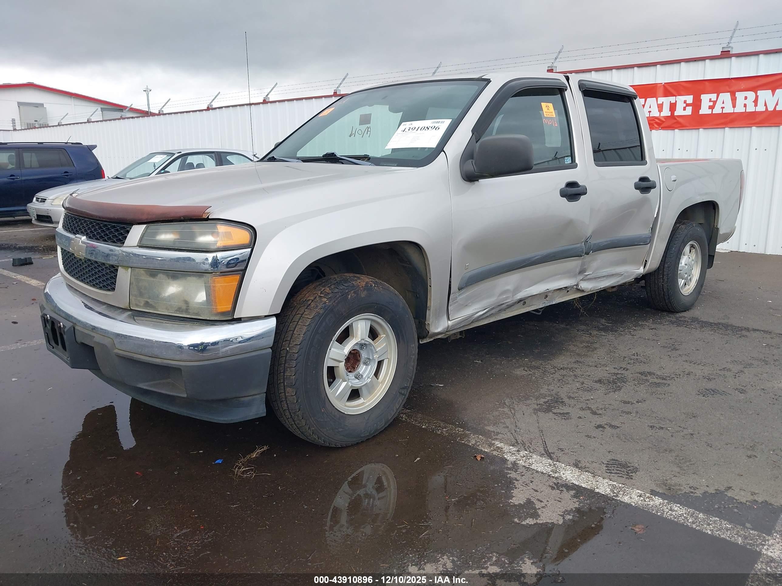 CHEVROLET COLORADO image 2