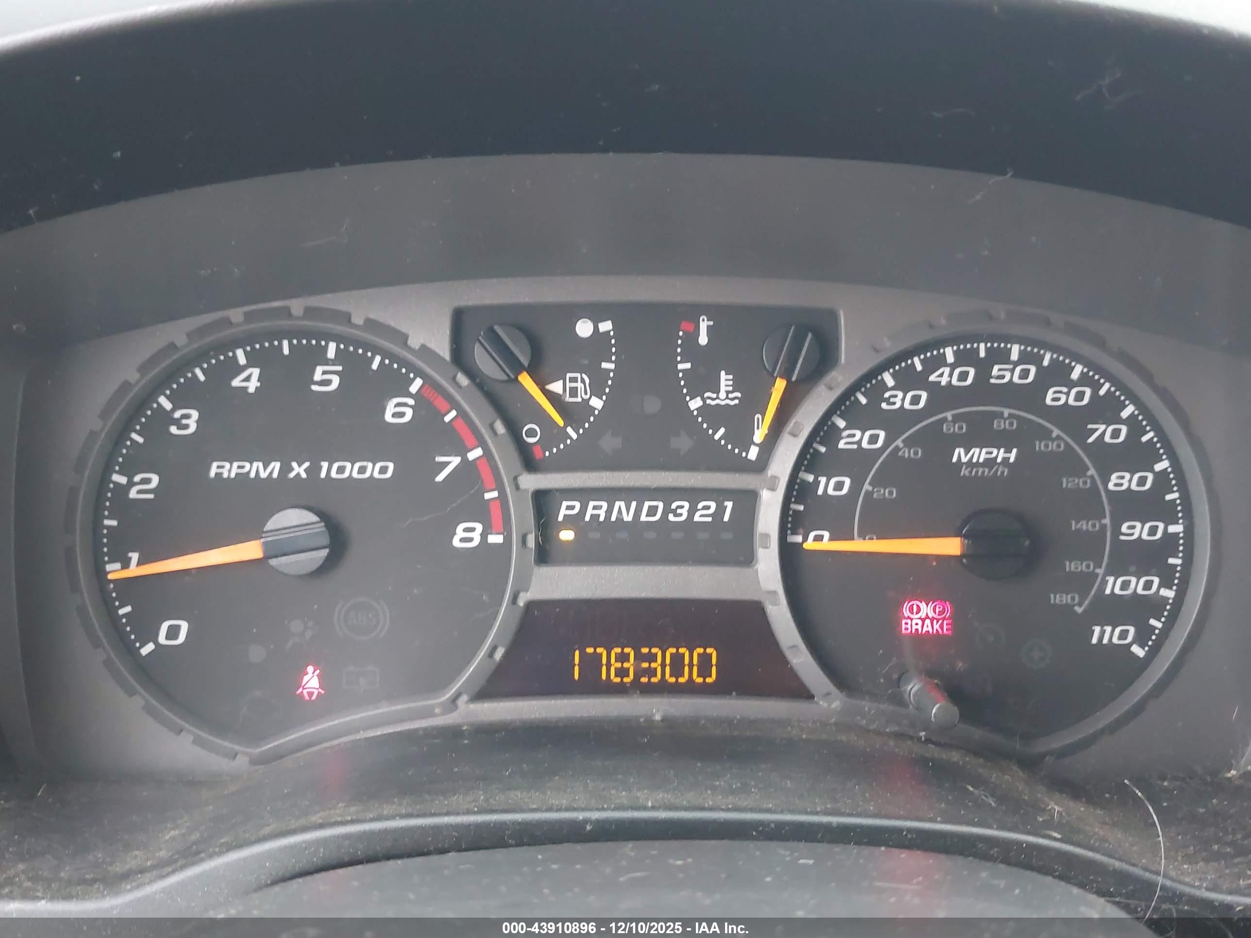 CHEVROLET COLORADO image 7