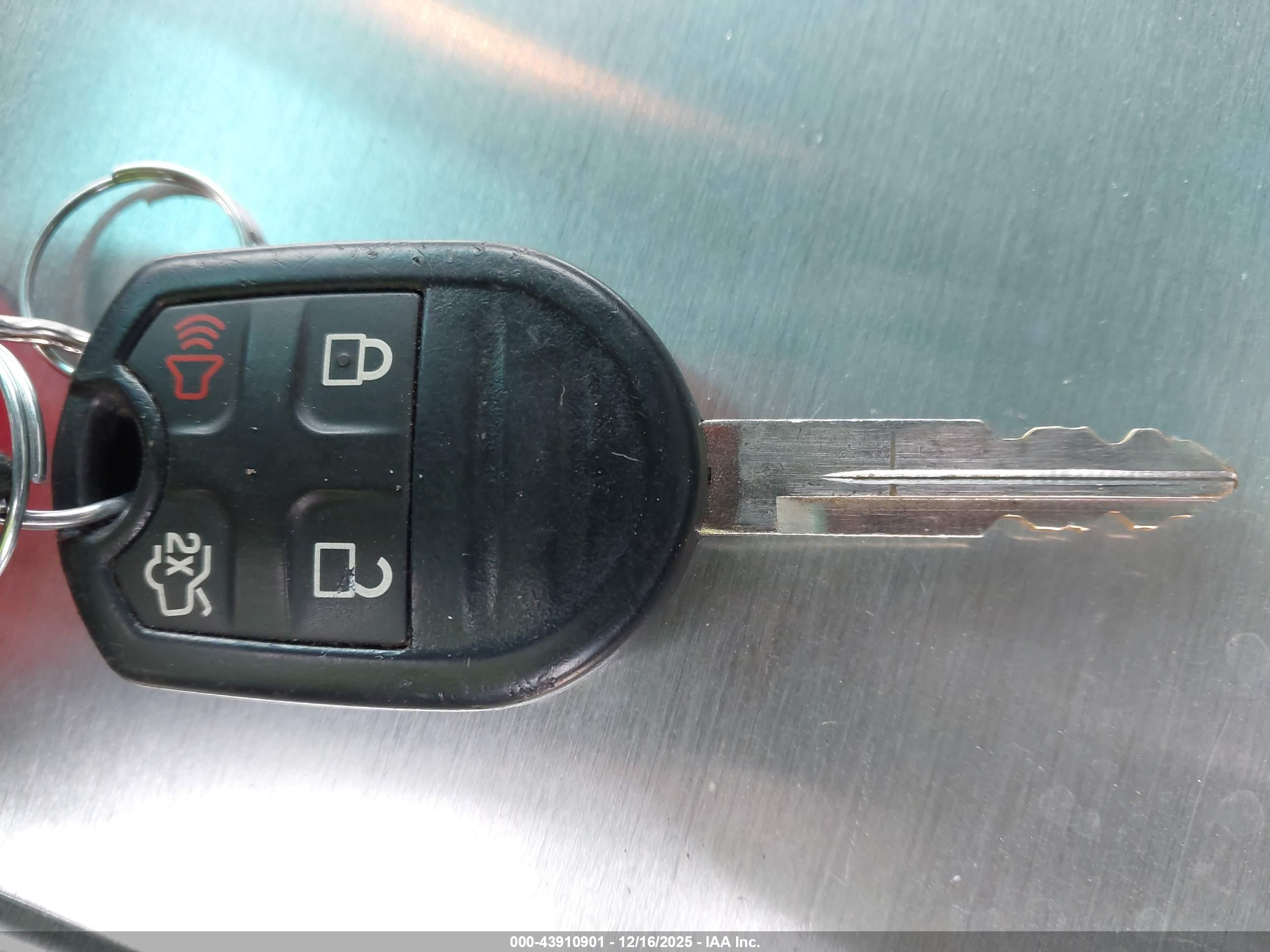 FORD EXPLORER image 11