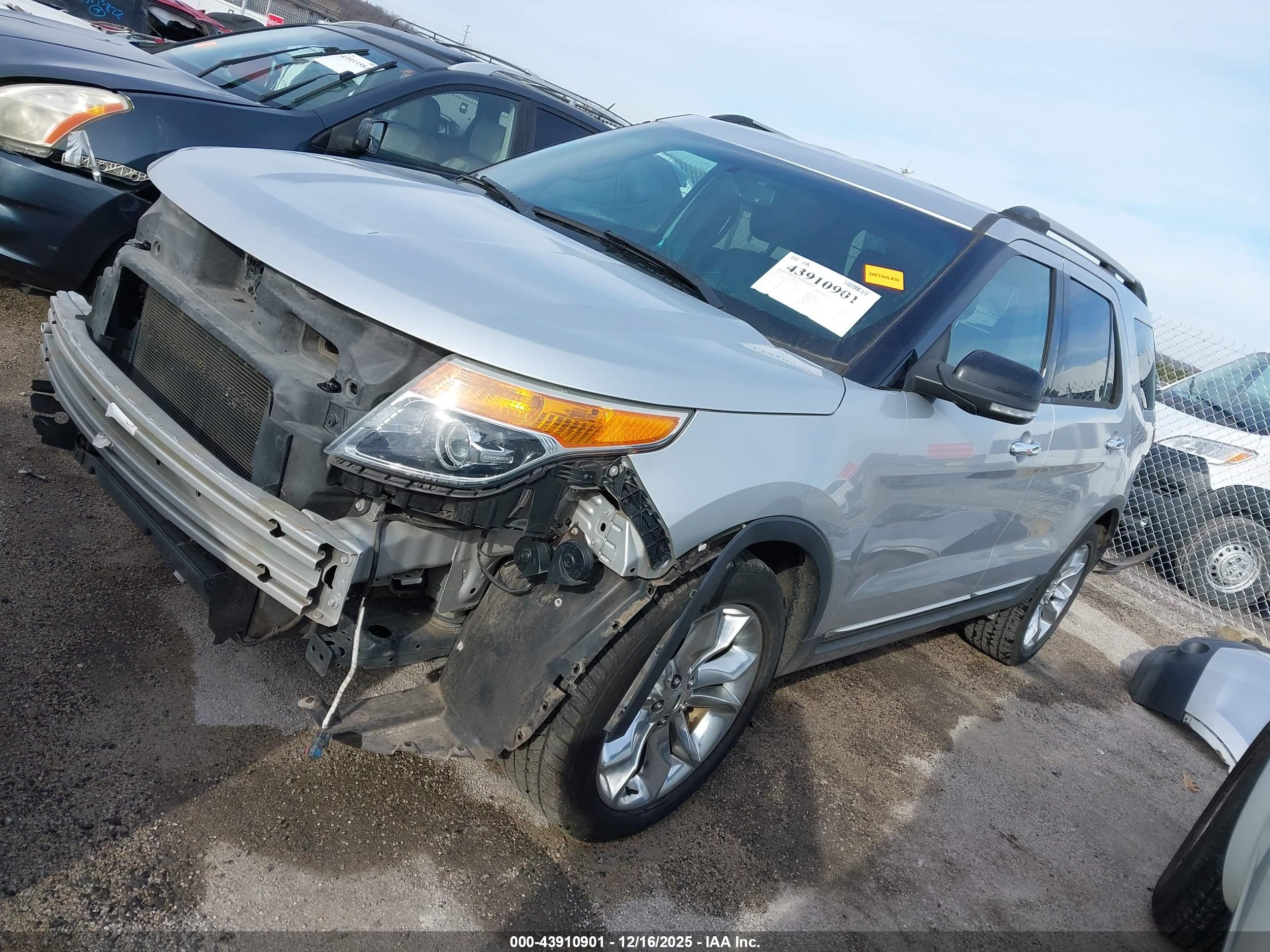 FORD EXPLORER image 2
